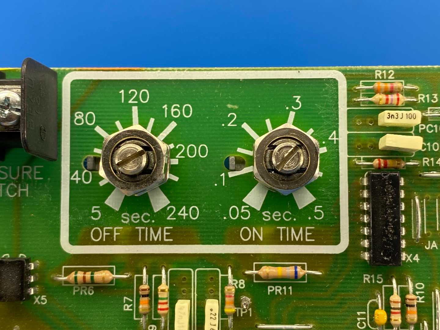 Ametek DAA-T2010-010 AAF Timer # 1328665-1 Pulse Timer Control Board 105-135VAC 50/60Hz
