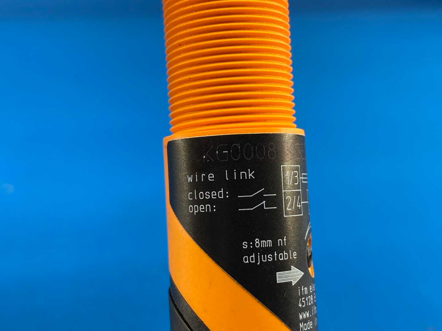 ifm electronic KG3500, Capacitive Sensor, 10-30V DC, PNP/NPN, IP67, 6mm sensing range, M12 connector (Missing parts