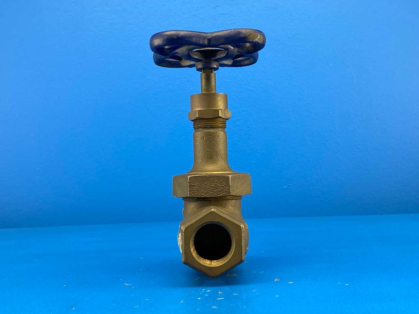 NIBCO T-275-Y 1" Globe Valve Bronze Class 300 PTFE Disc T--Female NPT Thread (FIPT) MSS SP-80
