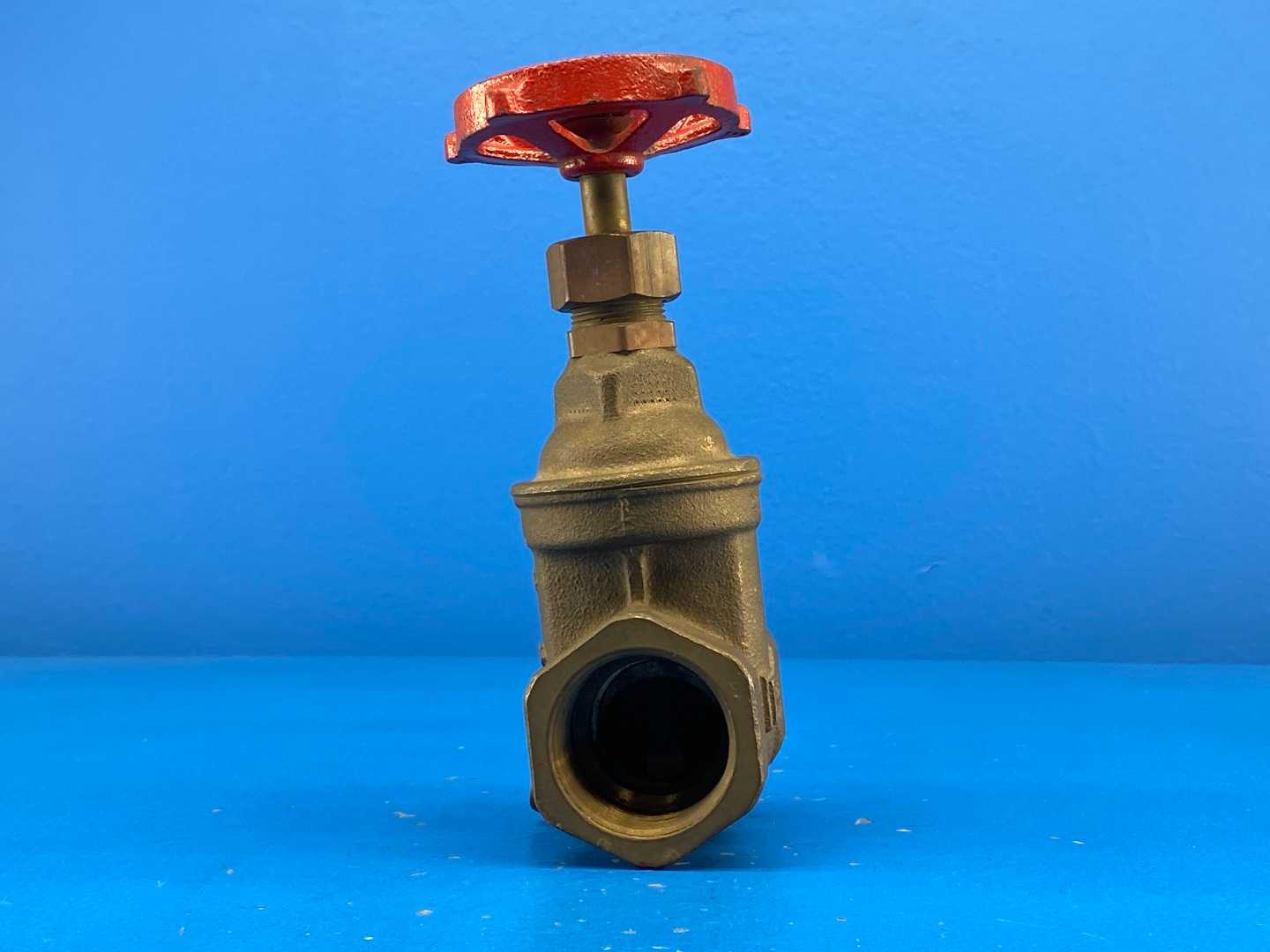 Milwaukee Valve Fig. 105, 1-1/4" Bronze Gate Valve 125 S.W.P, 200 W.O.G.