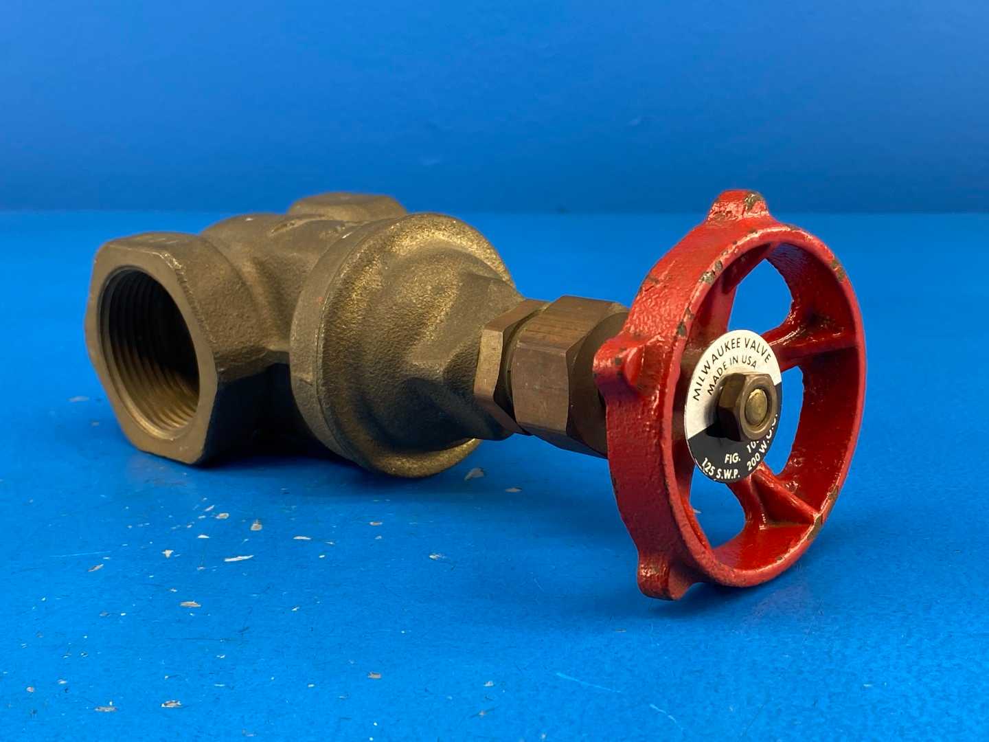 Milwaukee Valve Fig. 105, 1-1/4" Bronze Gate Valve 125 S.W.P, 200 W.O.G.