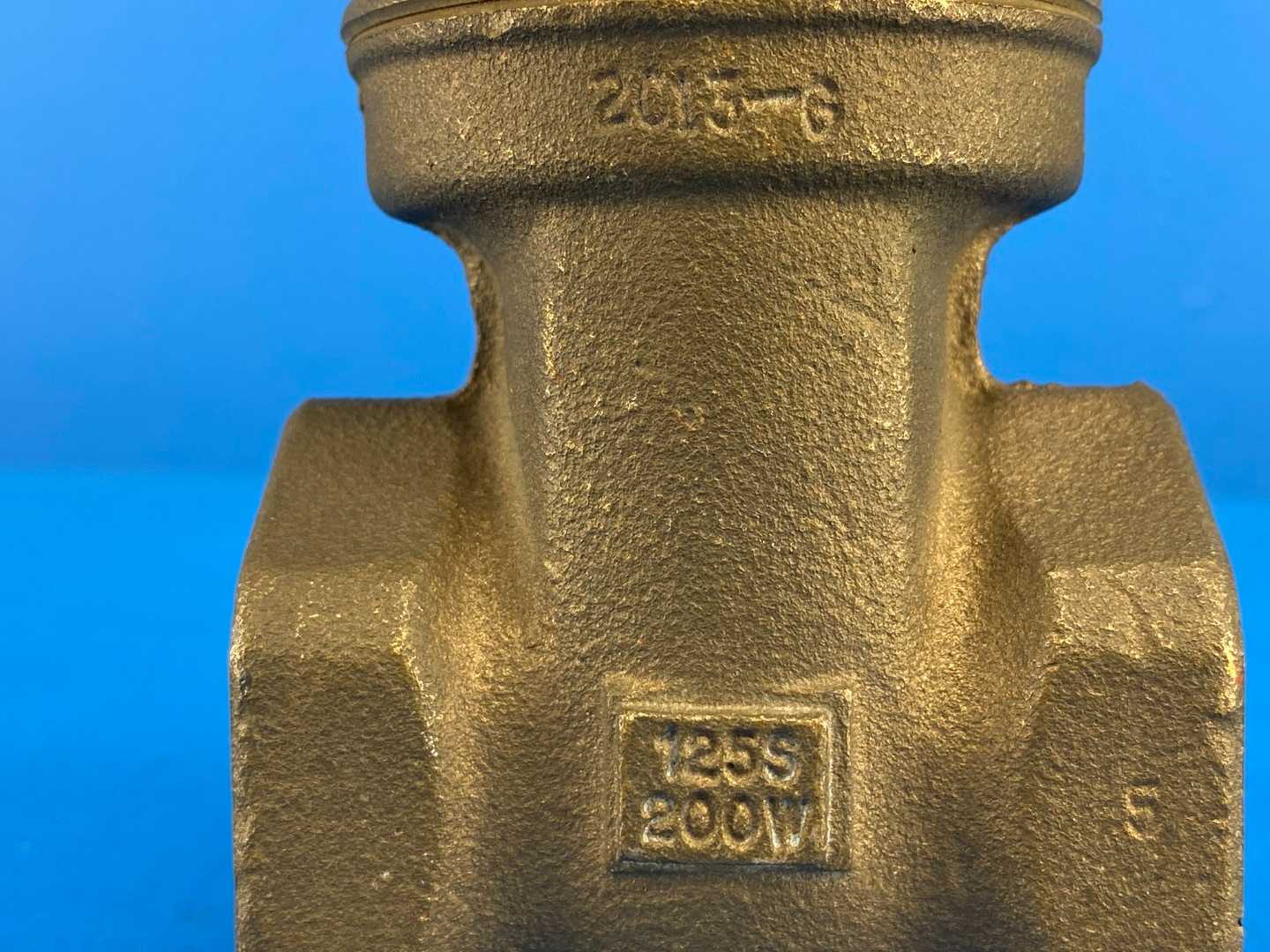 Milwaukee Valve Fig. 105, 1-1/4" Bronze Gate Valve 125 S.W.P, 200 W.O.G.