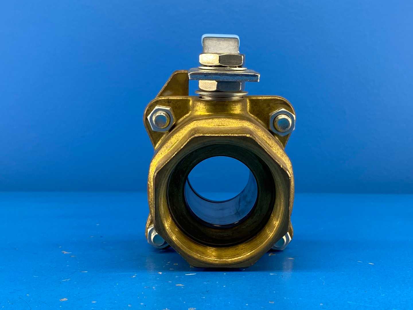 Jamesbury 2-211136TTC0 2" Brass Clincher Ball Valve 400 CWP