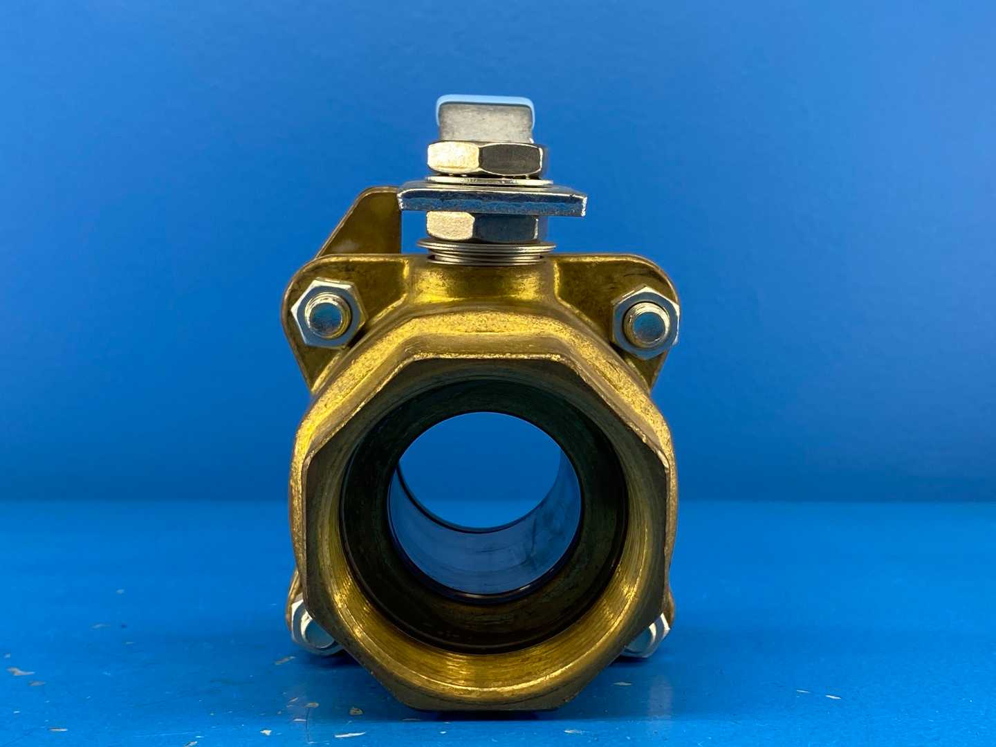 Jamesbury 2-211136TTC0 2" Brass Clincher Ball Valve 400 CWP