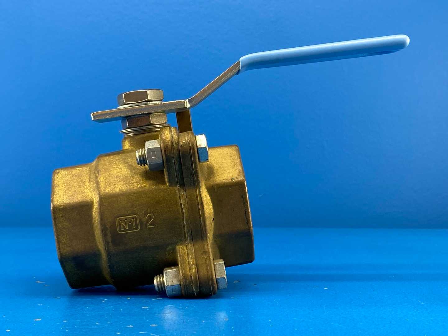 Jamesbury 2-211136TTC0 2" Brass Clincher Ball Valve 400 CWP