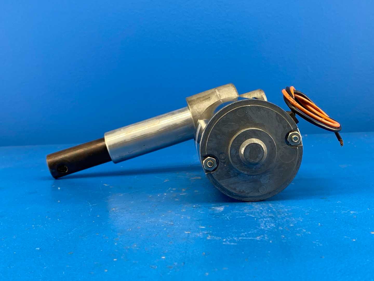 Motion Systems 73462 DC Gearmotor PJ26026Q with Actuator Output Shaft 12VDC 3000RPM