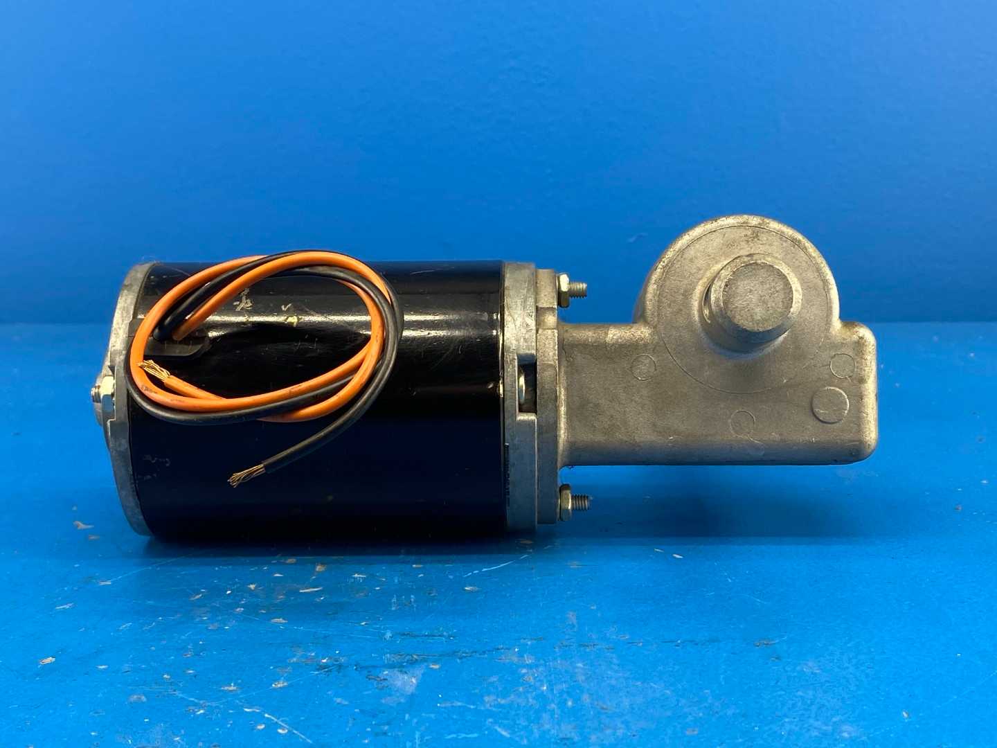 Motion Systems 73462 DC Gearmotor PJ26026Q with Actuator Output Shaft 12VDC 3000RPM
