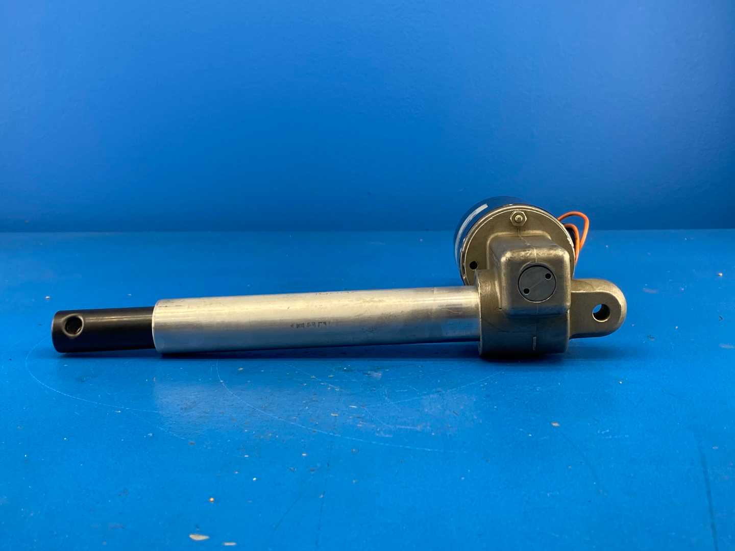 Motion Systems 73464 DC Gearmotor PV2616R with Actuator Output Shaft 24VDC 3000RPM