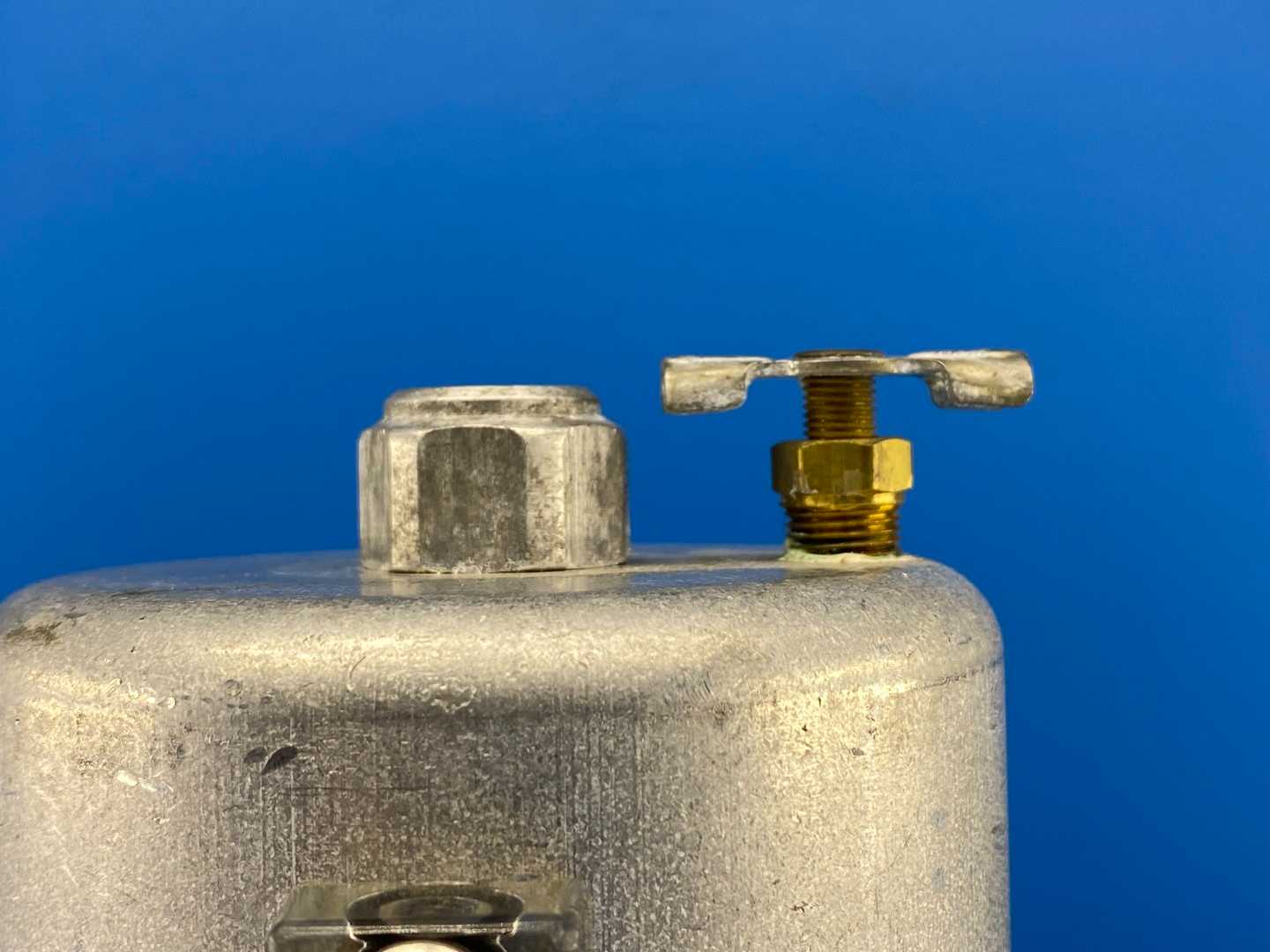 Monnier Algonac 201-5300-6 Particulate Filter 3/4" Pipe Size 20 Micron Metal w/ Sight Level