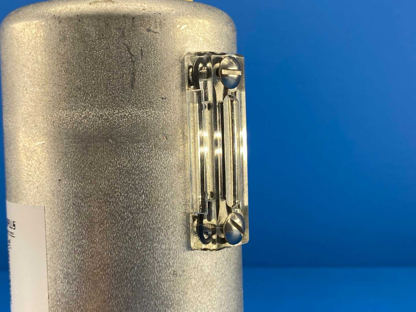 Monnier Algonac 201-5300-6 Particulate Filter 3/4" Pipe Size 20 Micron Metal w/ Sight Level