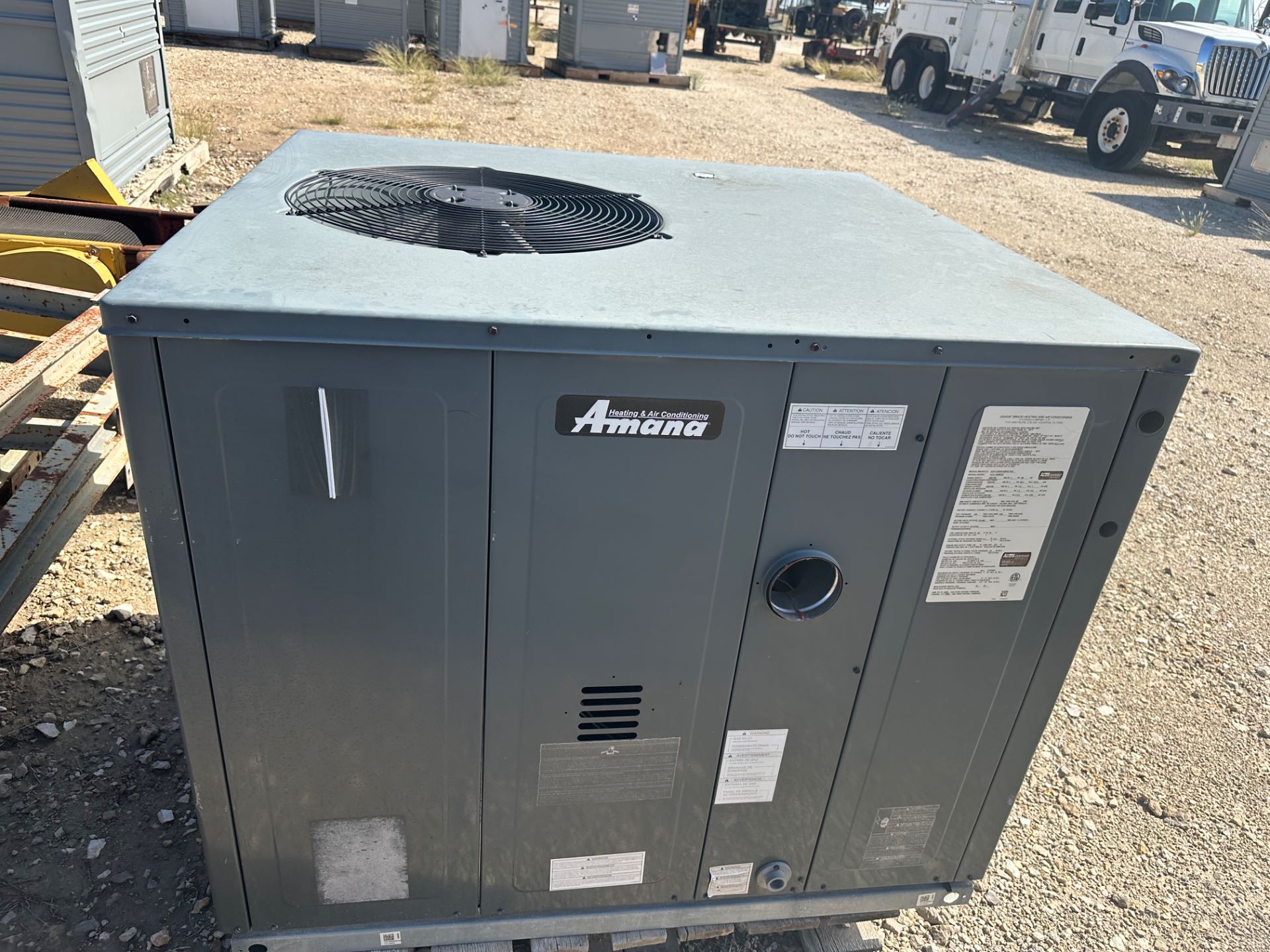 UNUSED 2014 AMANA APG1360090M41DA 5 TON RTU Air Conditioner Condenser All in One Rooftop unit