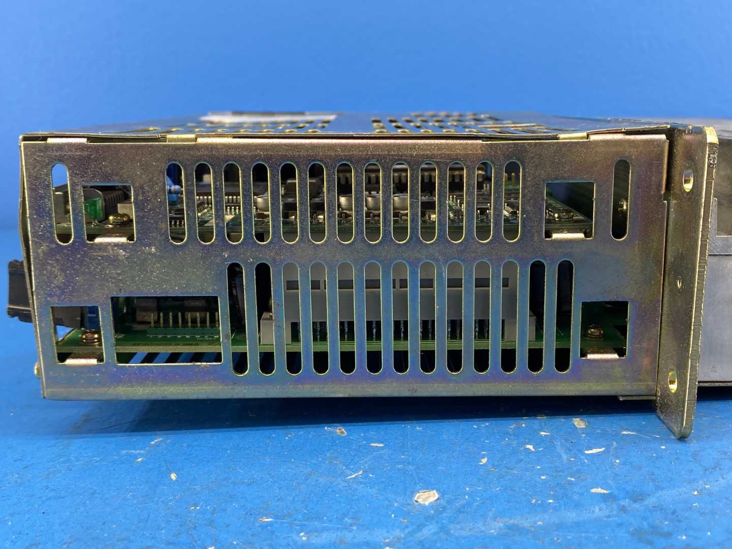 Yaskawa CACR-IR30SFB, Servopack