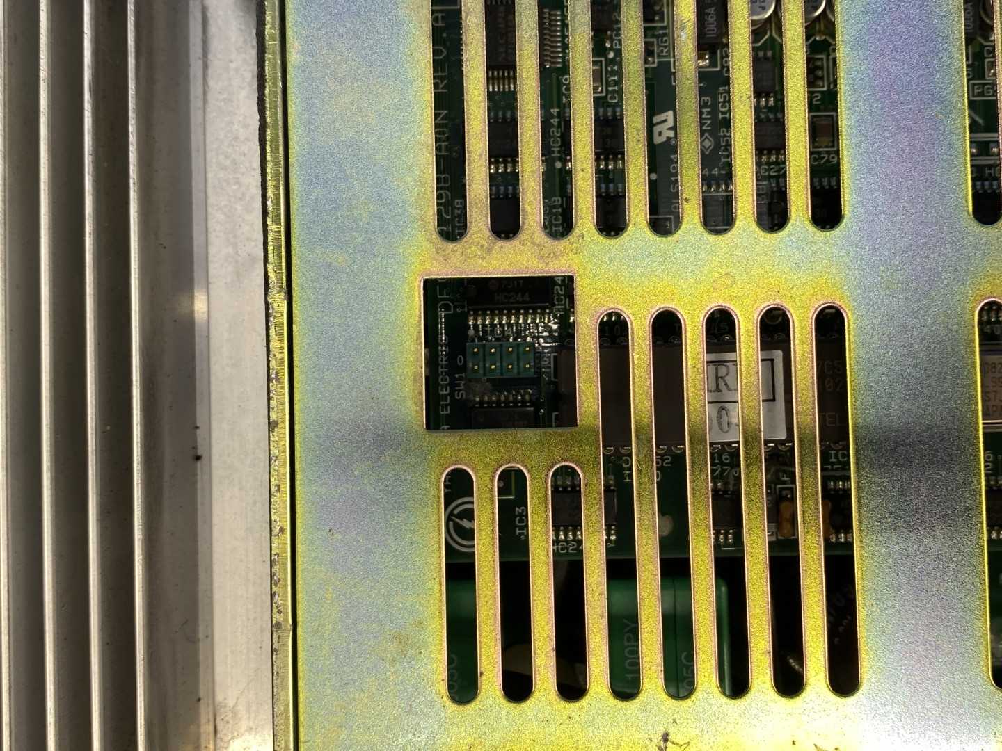 Yaskawa CACR-IR30SFB, Servopack
