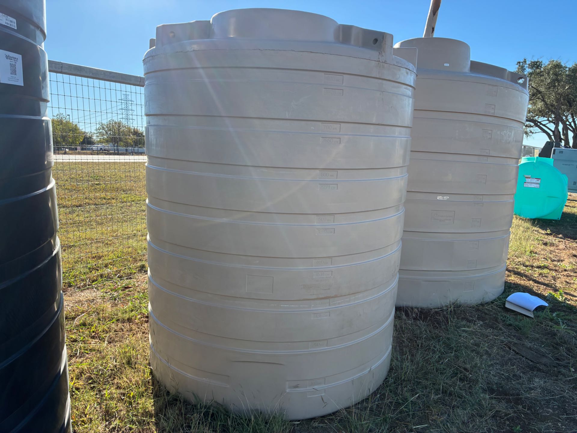 870 Gallon Flat Bottom Storage Tank - Tan