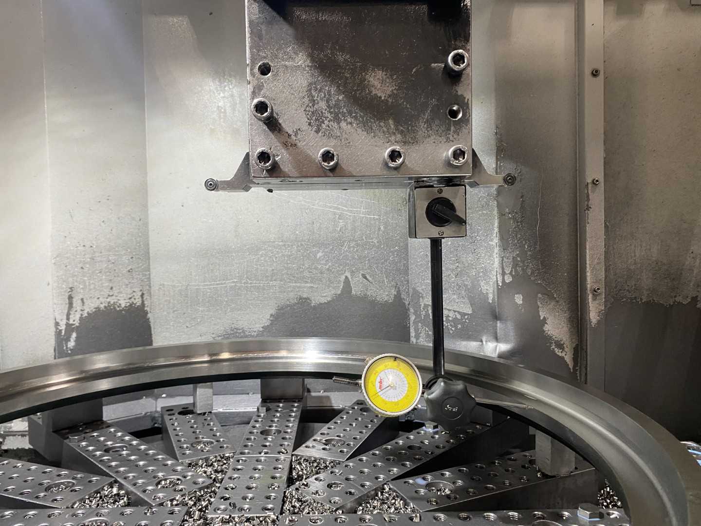 Honor Seiki VL-86C CNC Vertical Turning Center Fanuc 0i-TF, 16,844 Hours, 2016, 31.5" Table, 37.4" Swing, 37.4" Turn Dia, 25.5" Turn Height, 12-Station Turret, 70 kVA