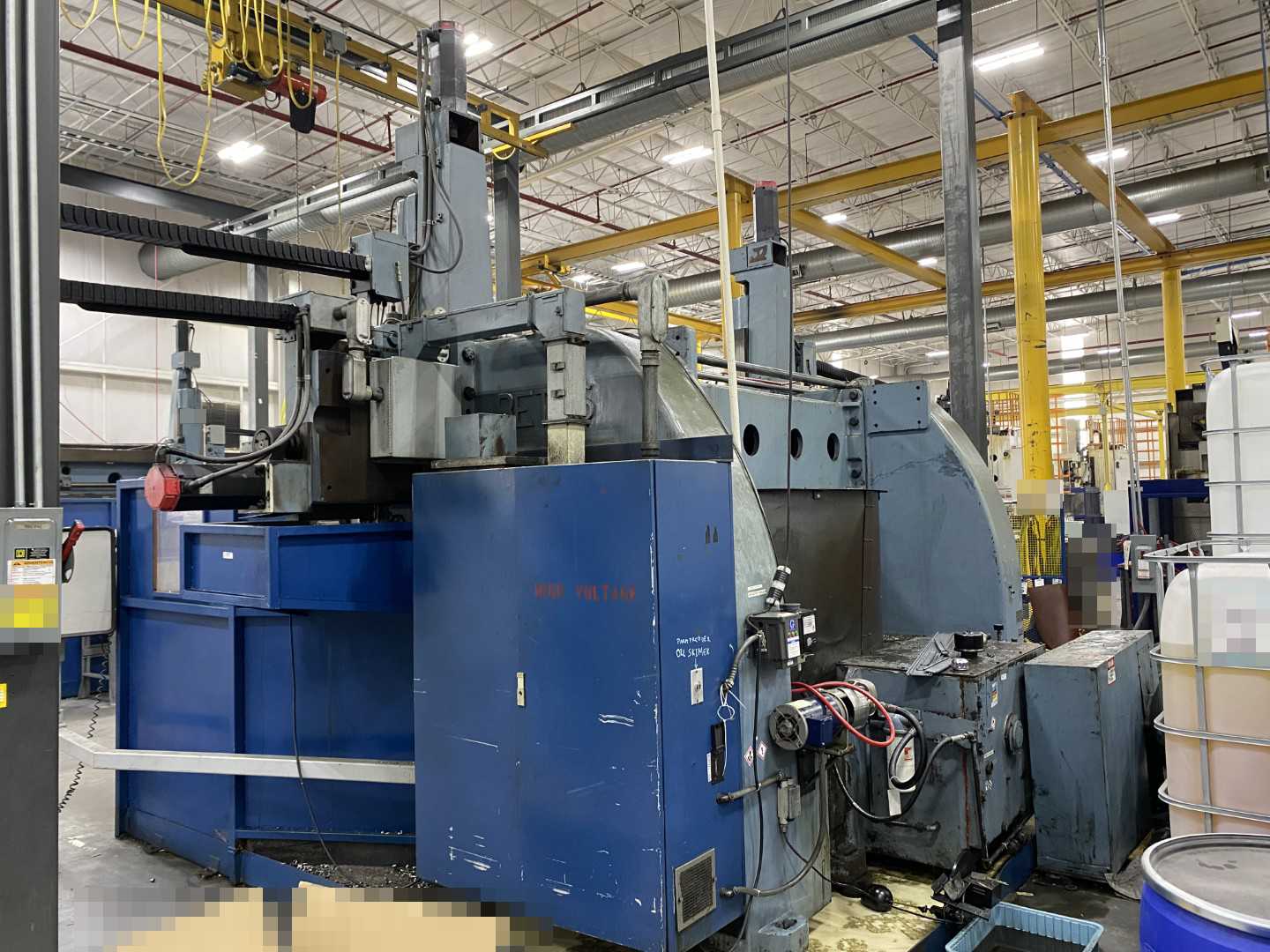 Betts Twin CNC Vertical Boring Mill, Fanuc 18-TT, Dual Ram, 4-Axis, FINCOR DC Drive, 47,586 Hours
