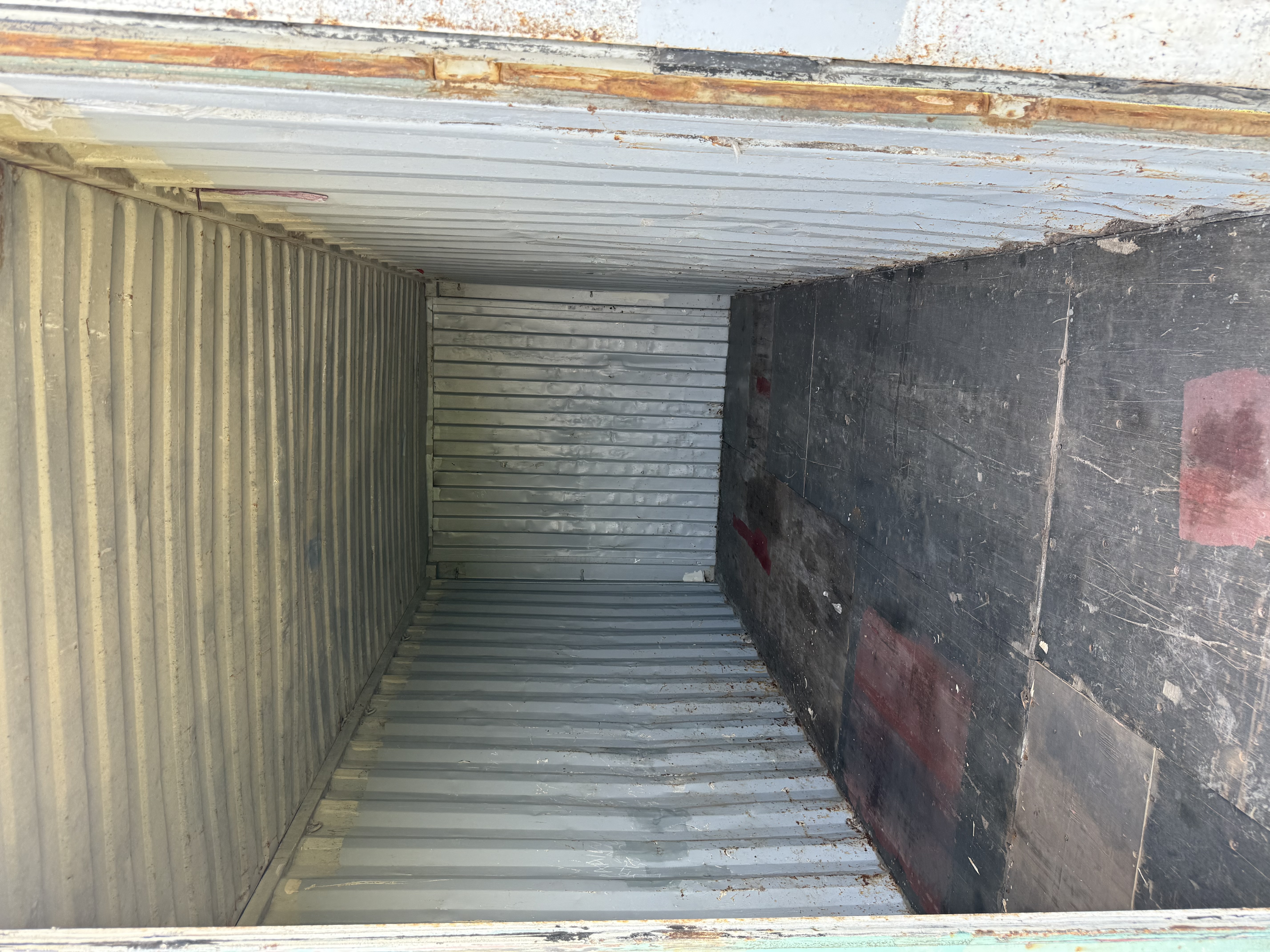 20' Container USED WIND & WEATHER TIGHT GRADE C, STANDARD 8'6" TALL 2 DOOR pockets std handles	