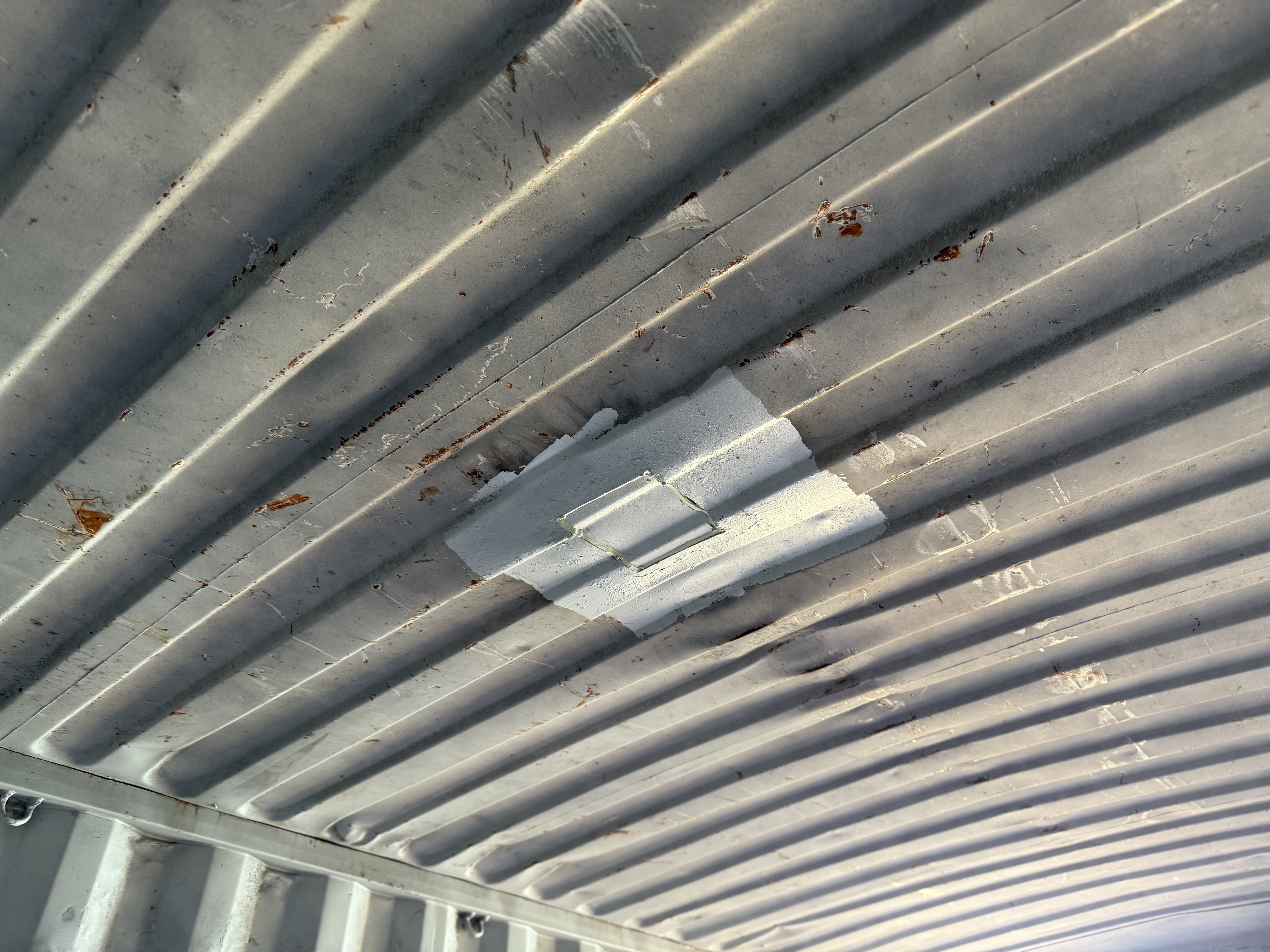 20' Container USED WIND & WEATHER TIGHT GRADE C, STANDARD 8'6" TALL 2 DOOR pockets std handles