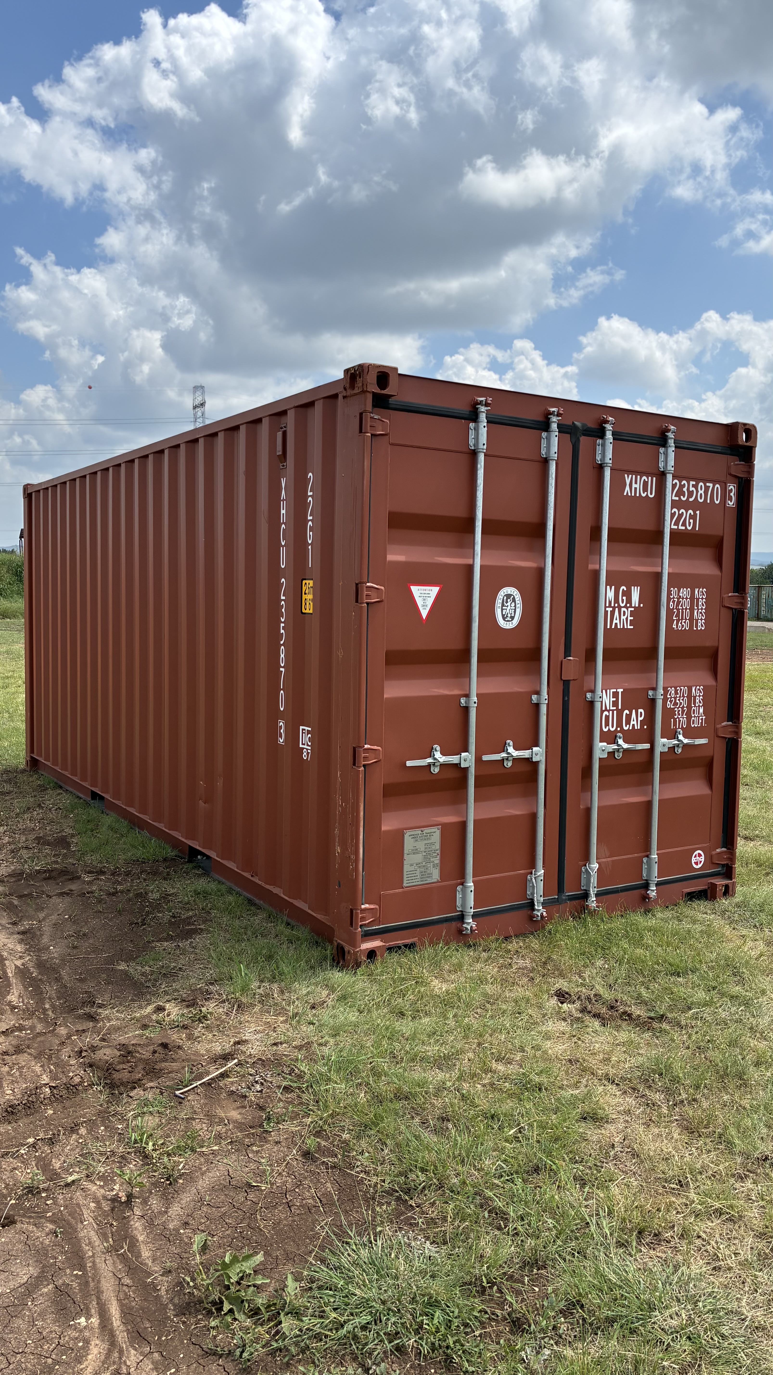 20ft Dry Van 2 Door Standard Handle - Lease Container - Minor dings & SCUFFS