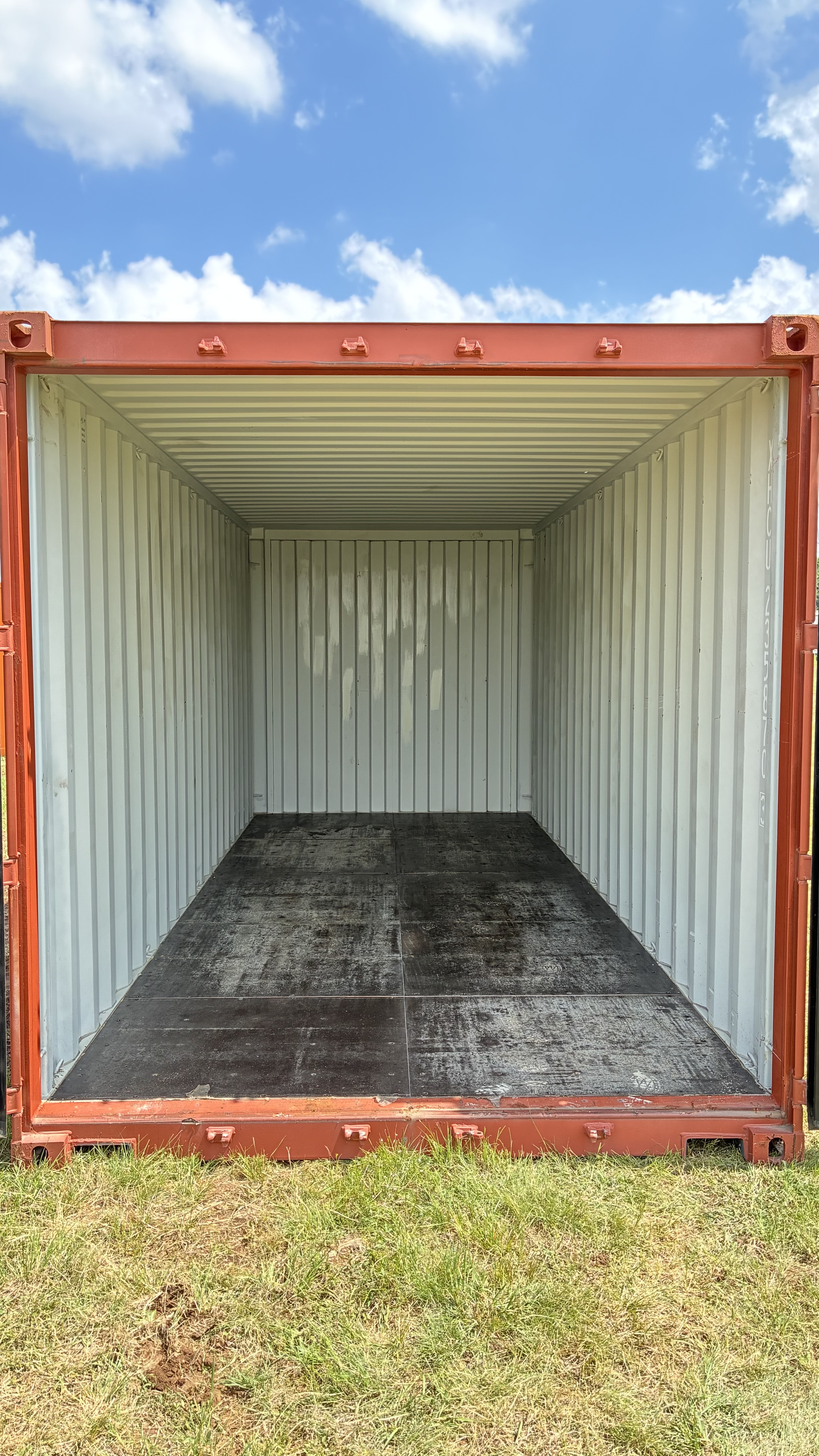 20ft Dry Van 2 Door Standard Handle - Lease Container - Minor dings & SCUFFS
