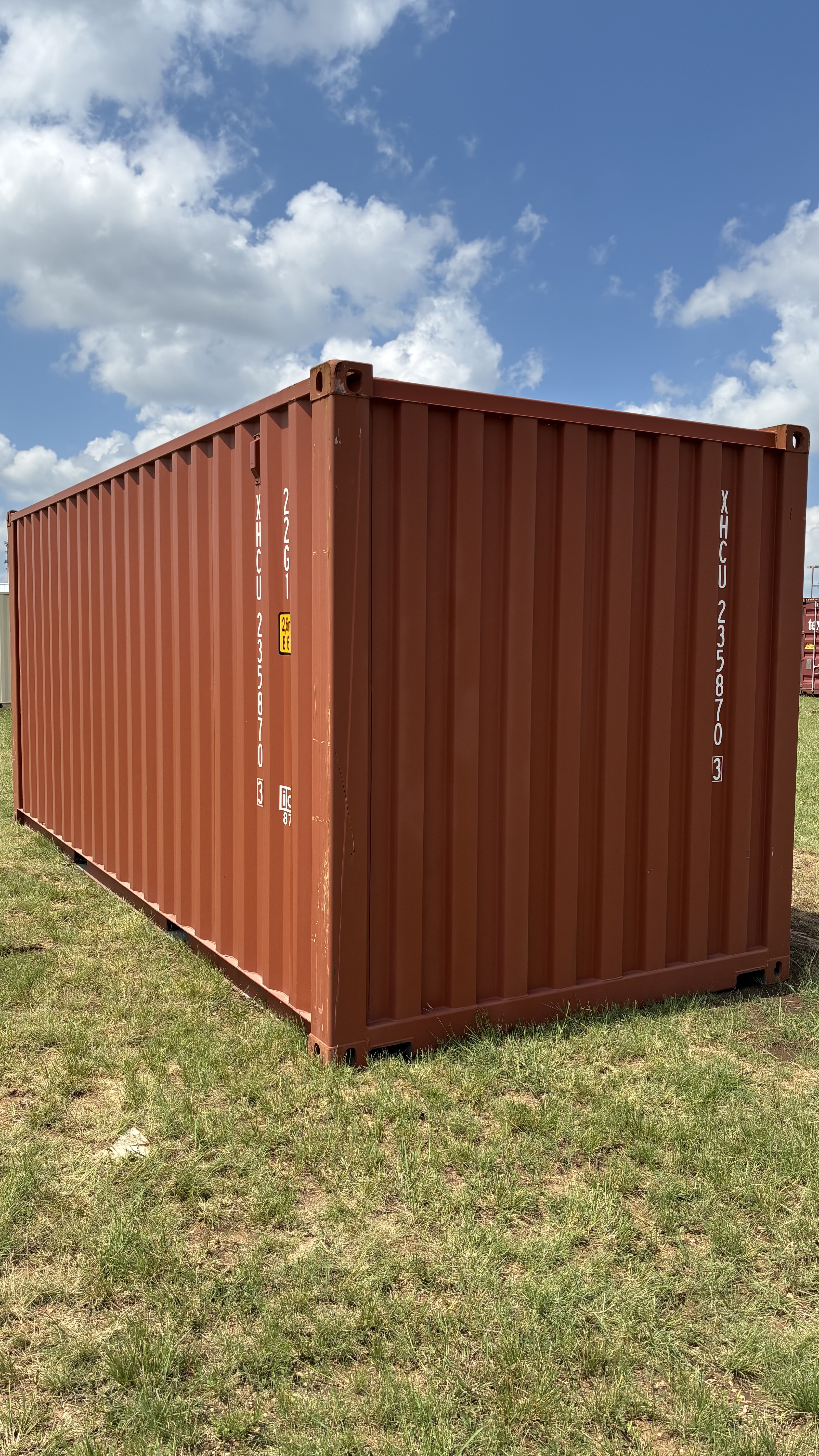 20ft Dry Van 2 Door Standard Handle - Lease Container - Minor dings & SCUFFS
