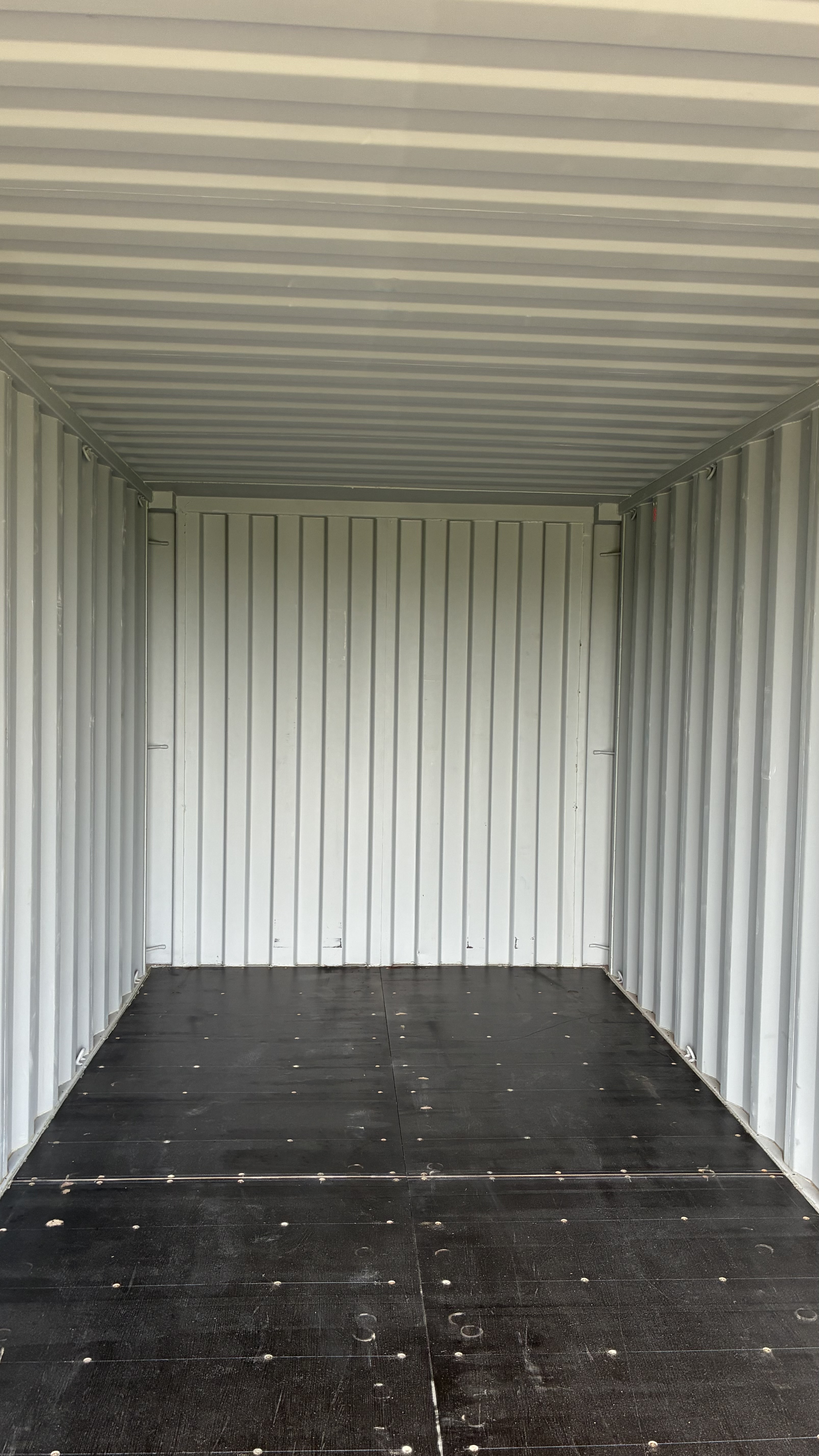20ft Dry Van 2 Door Standard Handle - Lease Container - MINOR SCUFFS