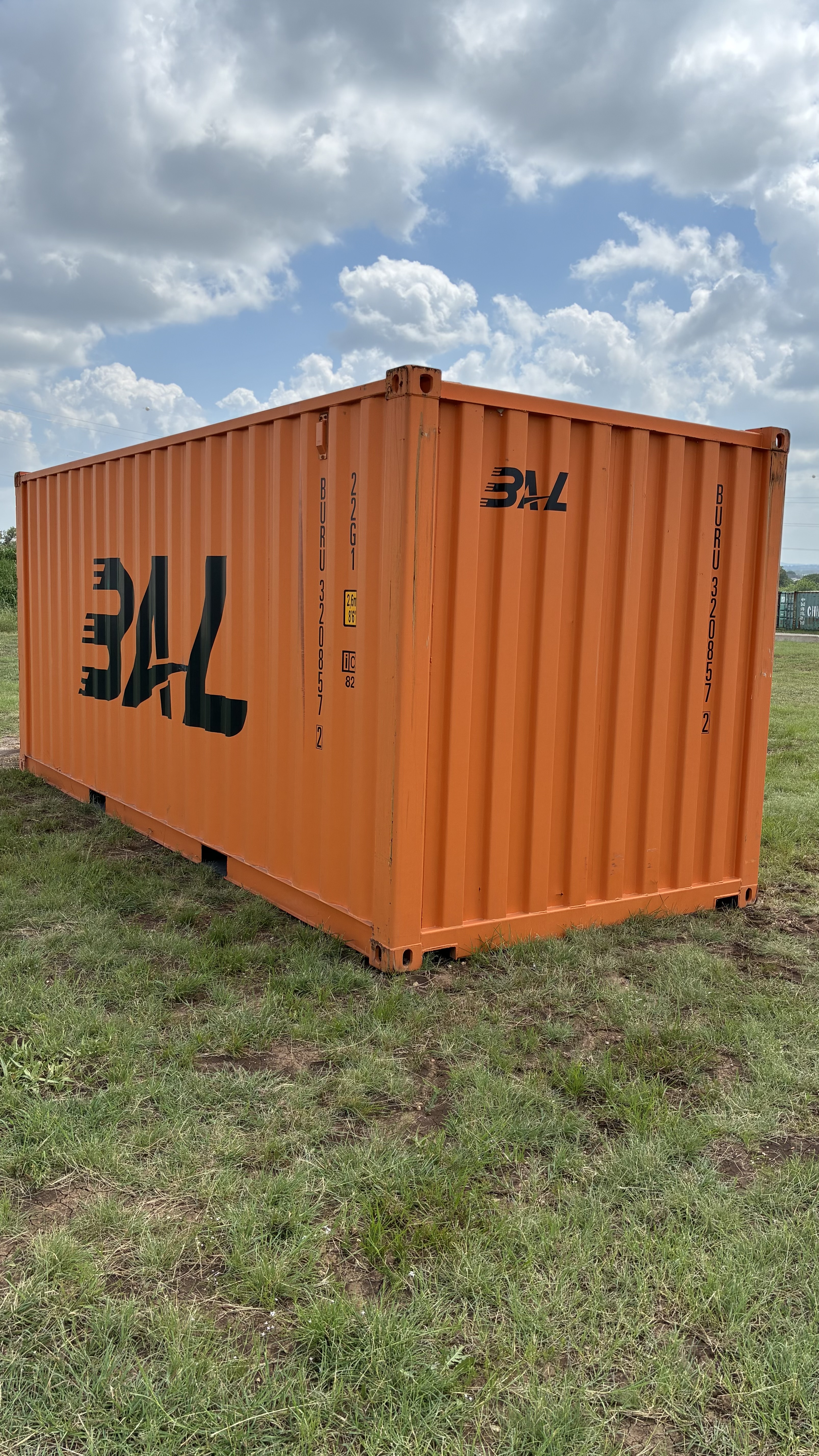 20ft Dry Van 2 Door Standard Handle - Lease Container - MINOR SCUFFS