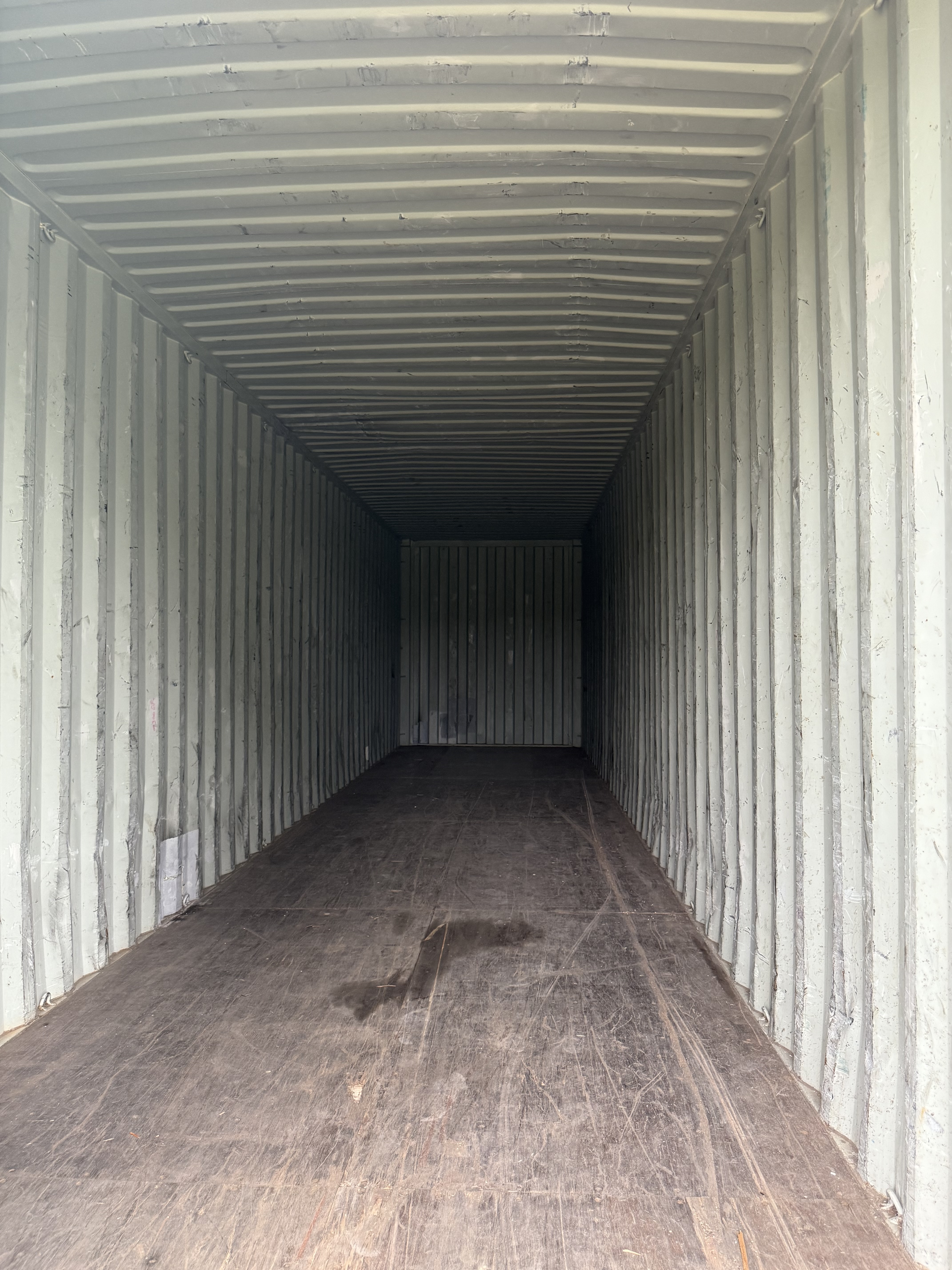 2010 USED 40' Container WIND AND WATER TIGHT, HIGH CUBE 9'6" TALL, RUST RED, 2 DOOR STD handles