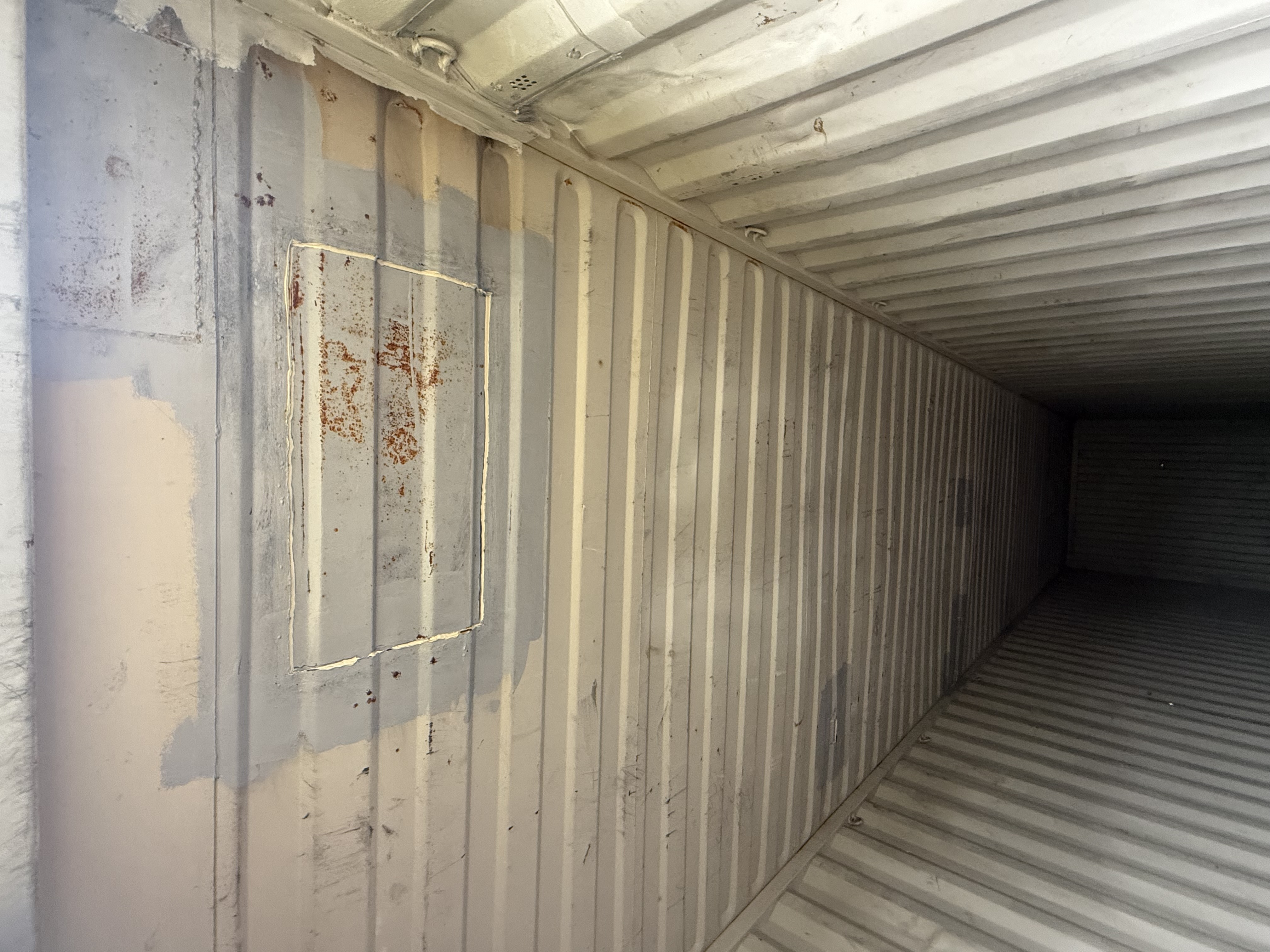 40' Container USED WIND AND WATER TIGHT, HIGH CUBE 9'6" TALL, 2 DOOR STD handles