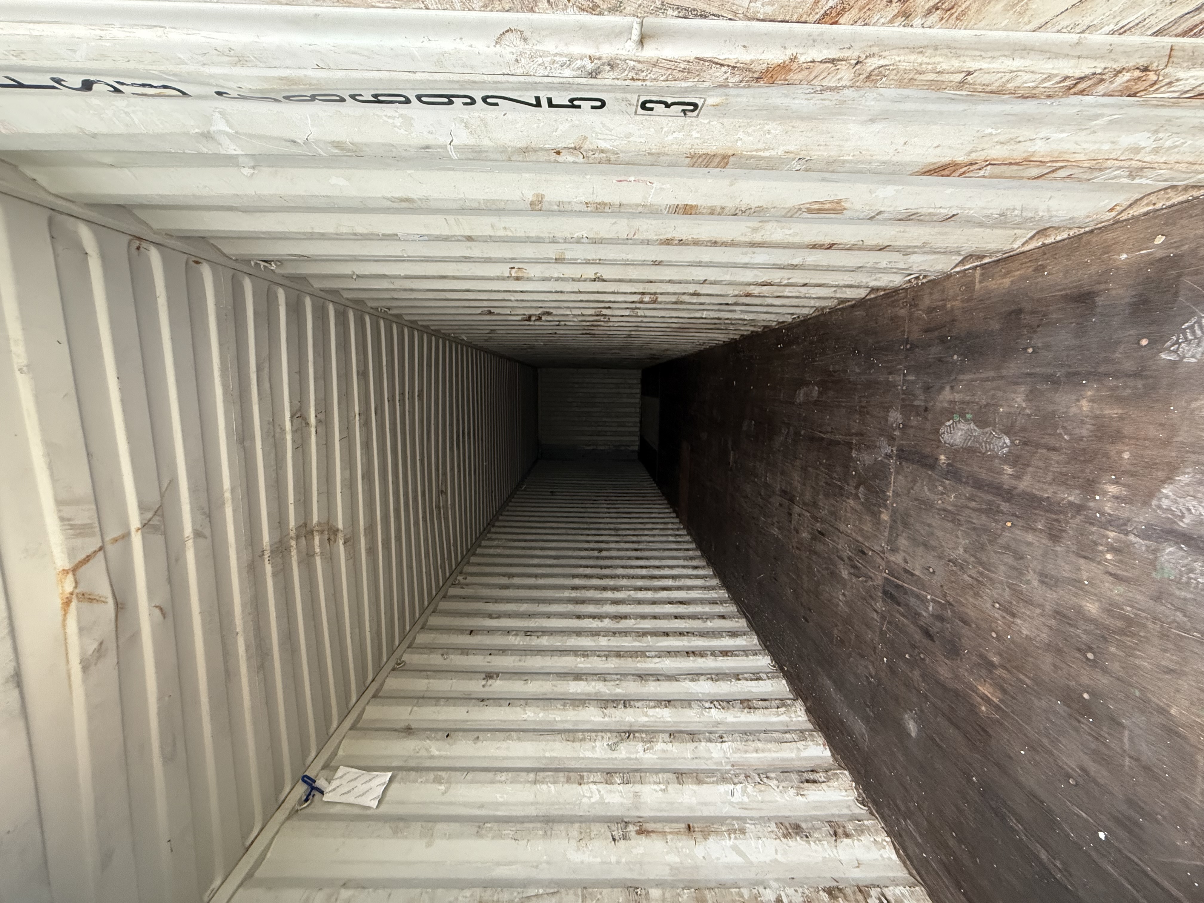 2011 40' Container USED WIND AND WATER TIGHT, HIGH CUBE 9'6" TALL, 2 DOOR STD handles- 686925
