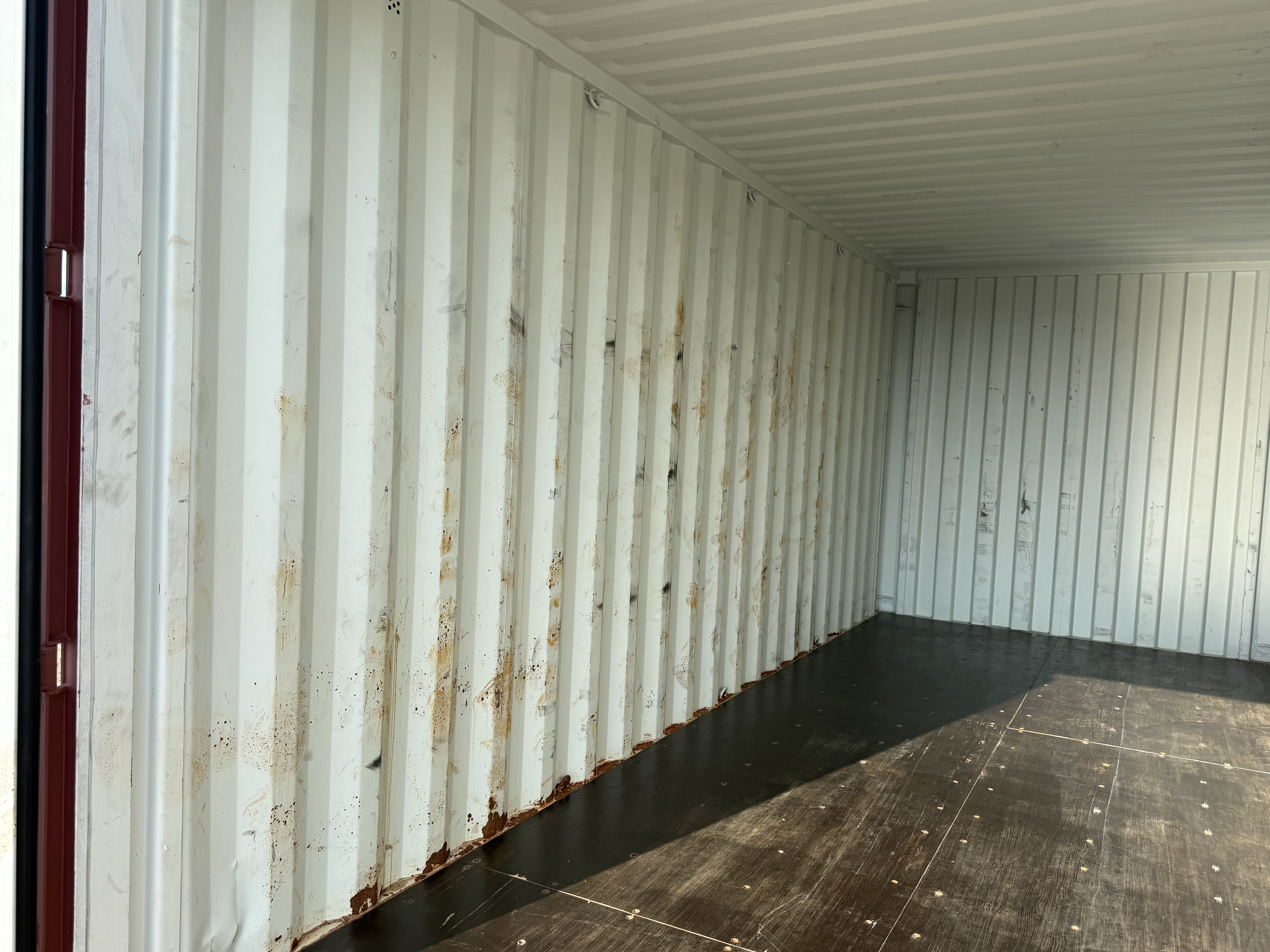 2022 20ft Dry Van 2 Door Standard Handle - Lease Container - MINOR DINGS / SCUFFS interior discoloration