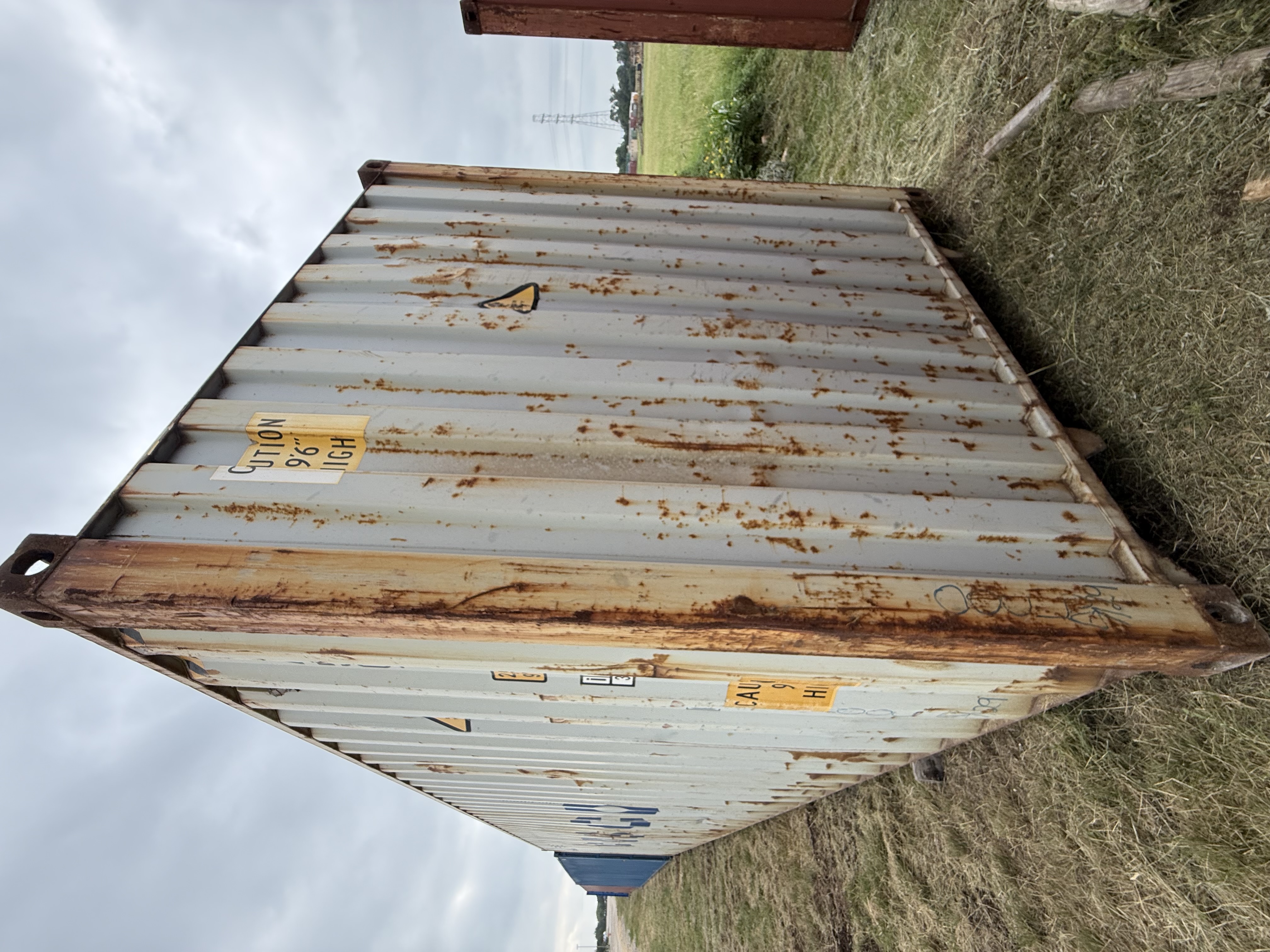 2010 40' Container USED WIND AND WATER TIGHT, HIGH CUBE 9'6" TALL, 2 DOOR STD handles - 891024