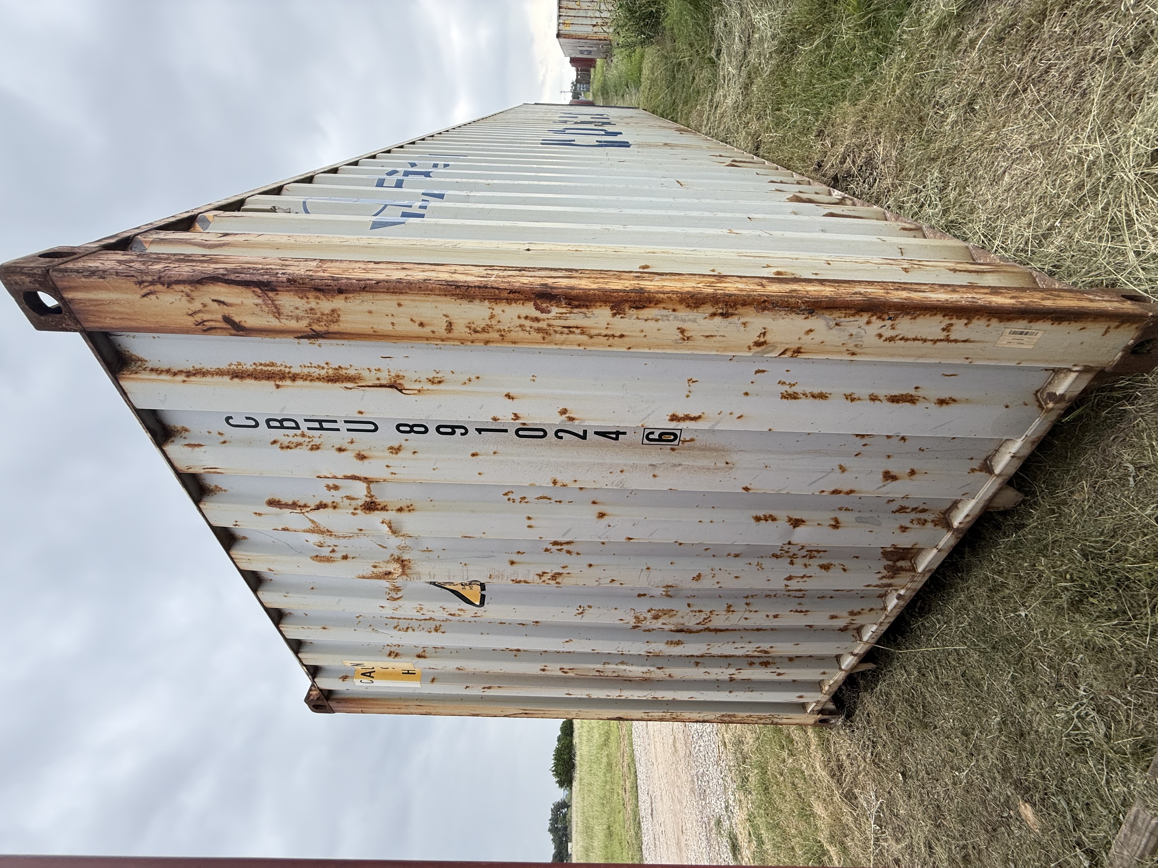 2010 40' Container USED WIND AND WATER TIGHT, HIGH CUBE 9'6" TALL, 2 DOOR STD handles - 891024