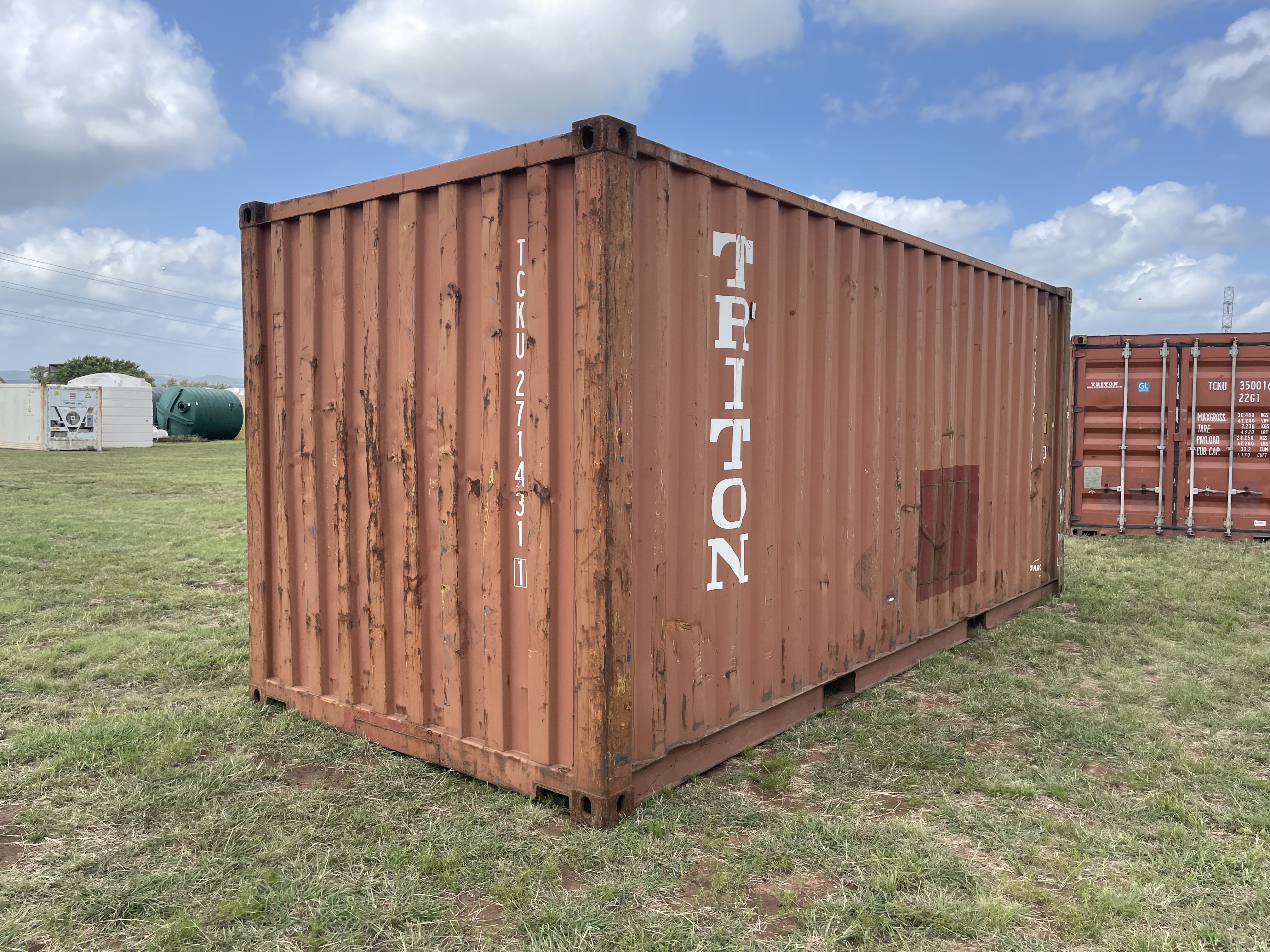 2007 20' Container USED WIND & WEATHER TIGHT GRADE B, STANDARD 8'6" TALL 2 DOOR pockets std handles - 271431