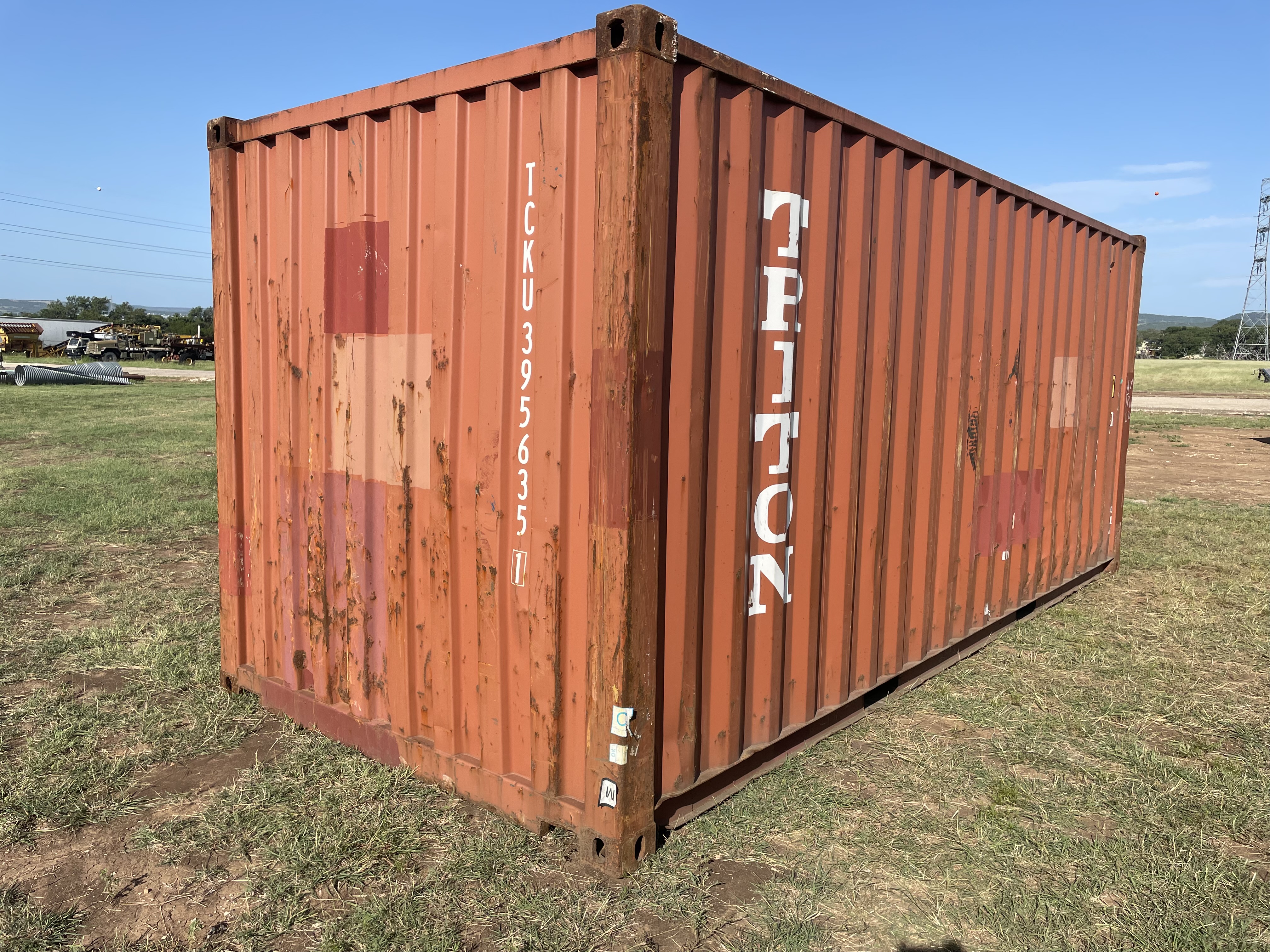 2010 20' Container USED WIND & WEATHER TIGHT GRADE B, STANDARD 8'6" TALL 2 DOOR pockets std handles - 395635