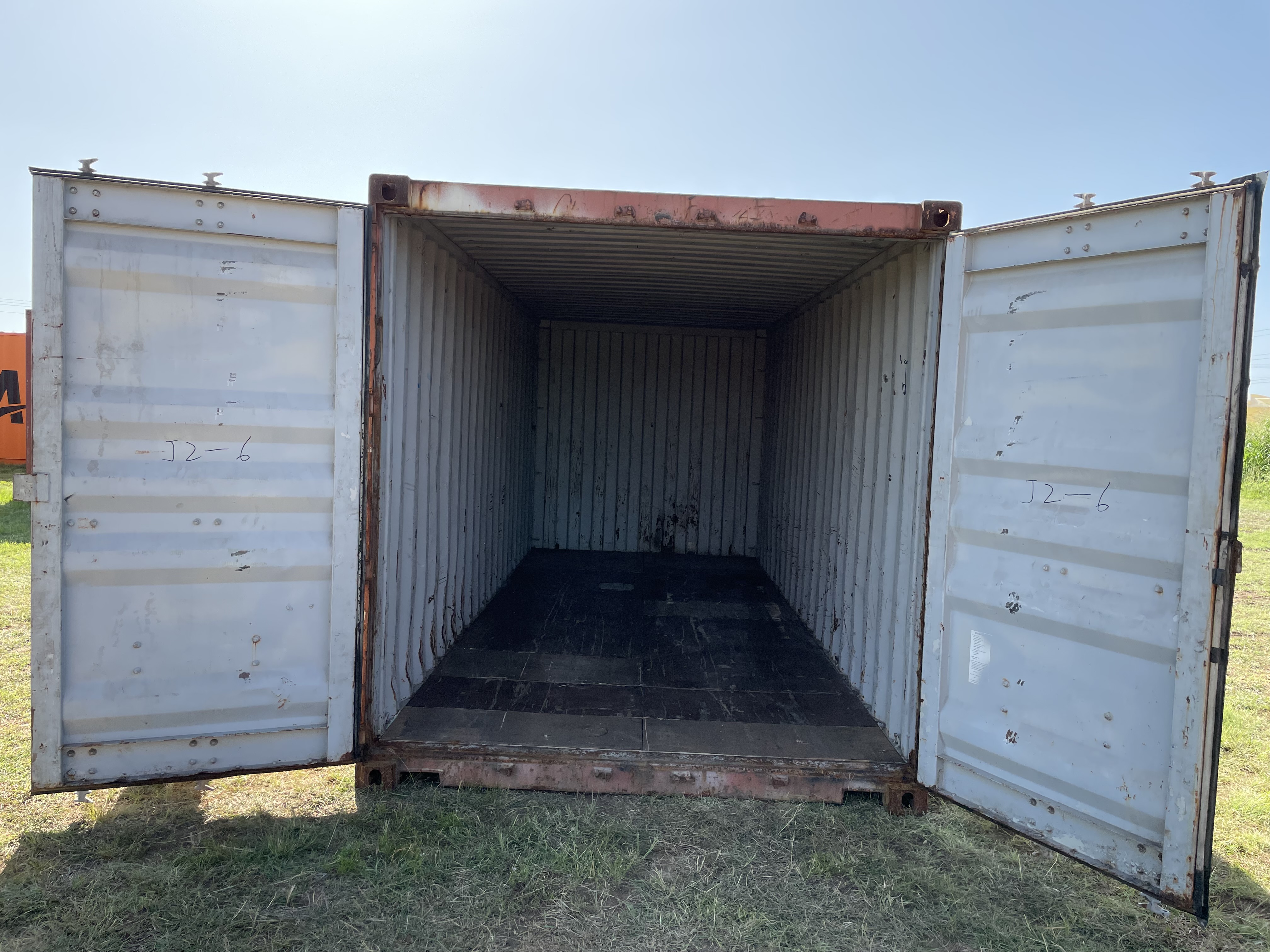 2010 20' Container USED WIND & WEATHER TIGHT GRADE B, STANDARD 8'6" TALL 2 DOOR pockets std handles - 395635