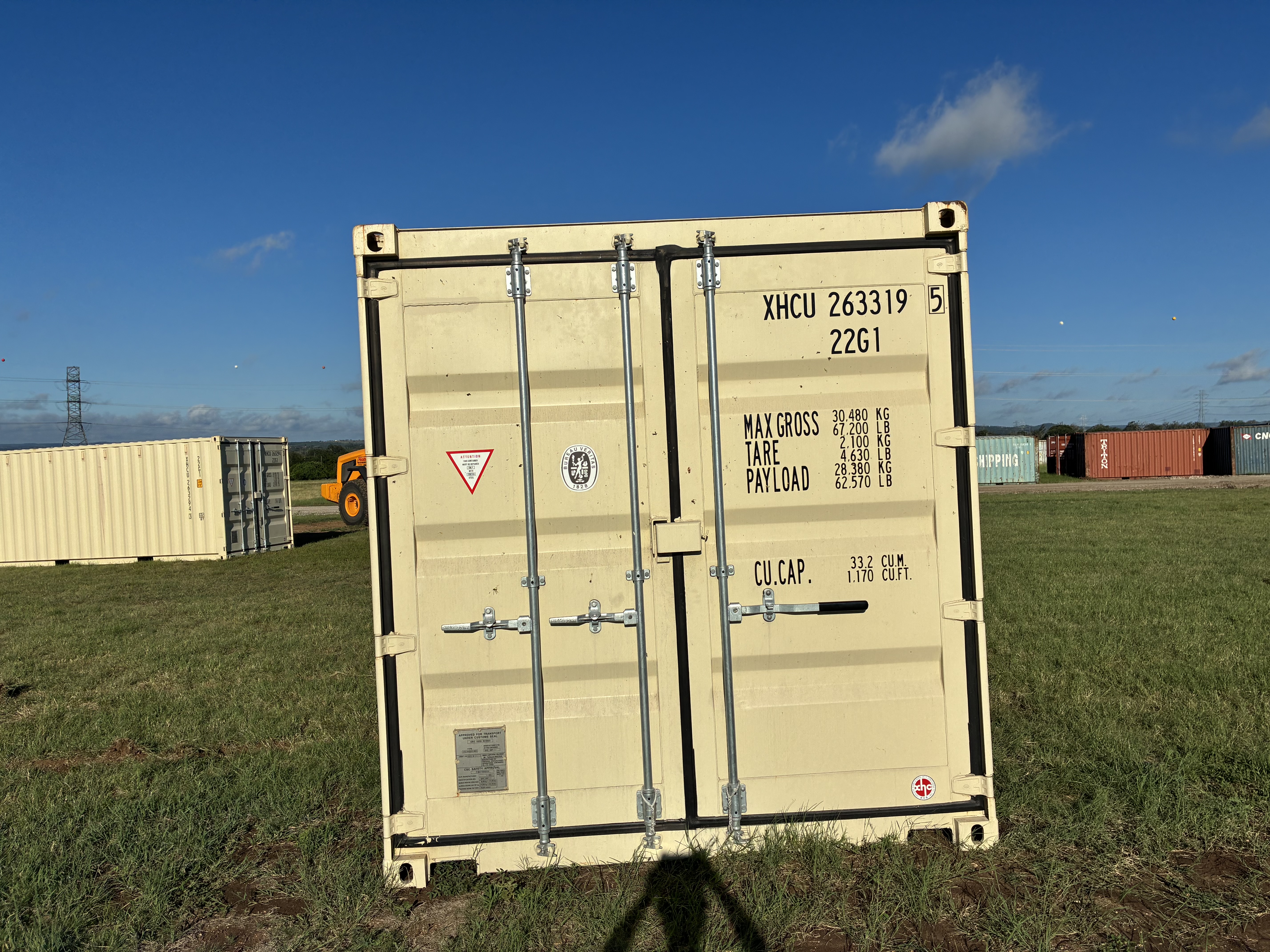 2024 - 20' Container NEW, STANDARD 8'6" TALL, LIGHT IVORY, 2 DOOR, Lock box & Easy Open Handle - 263319