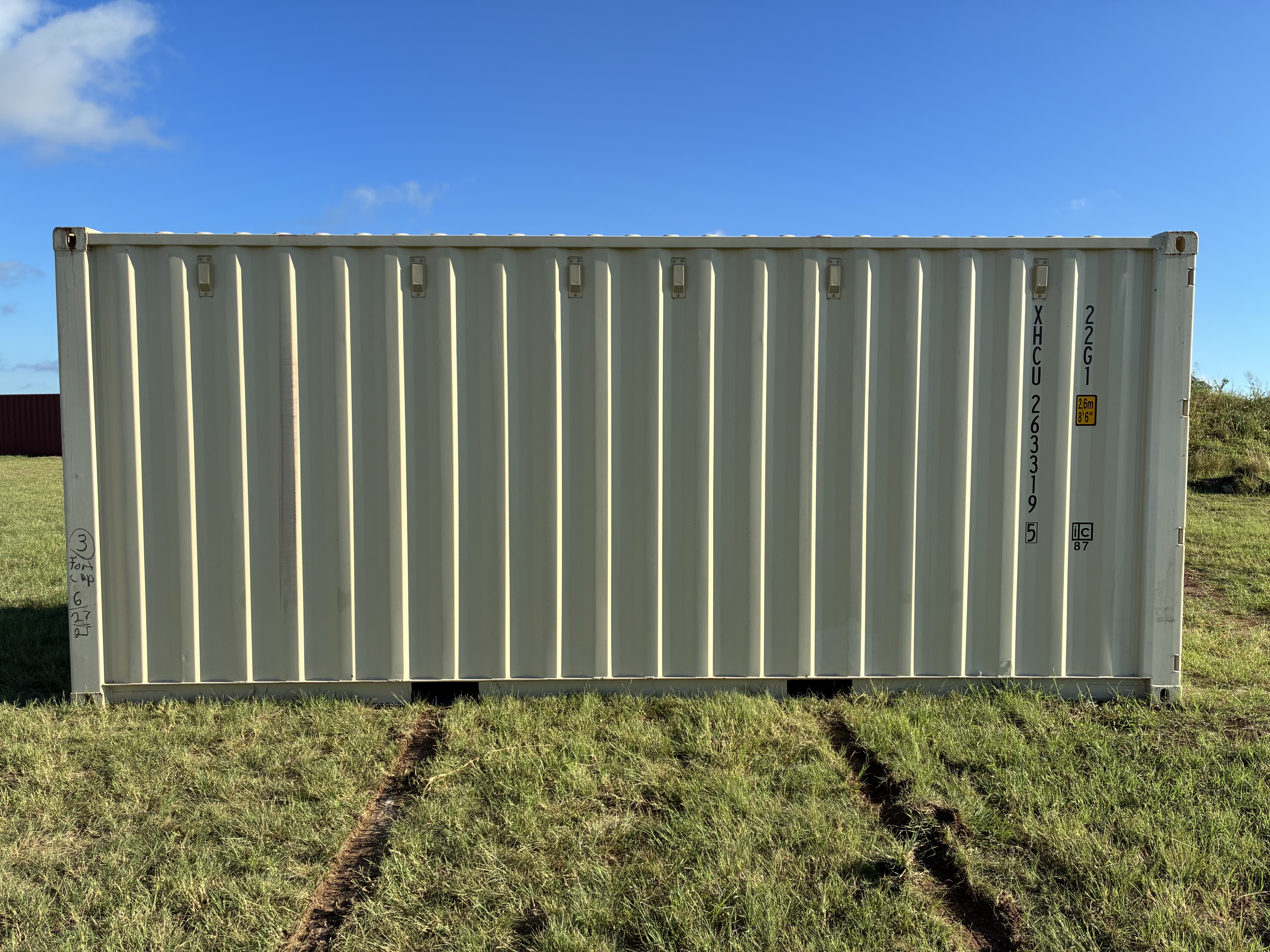 2024 - 20' Container NEW, STANDARD 8'6" TALL, LIGHT IVORY, 2 DOOR, Lock box & Easy Open Handle - 263319