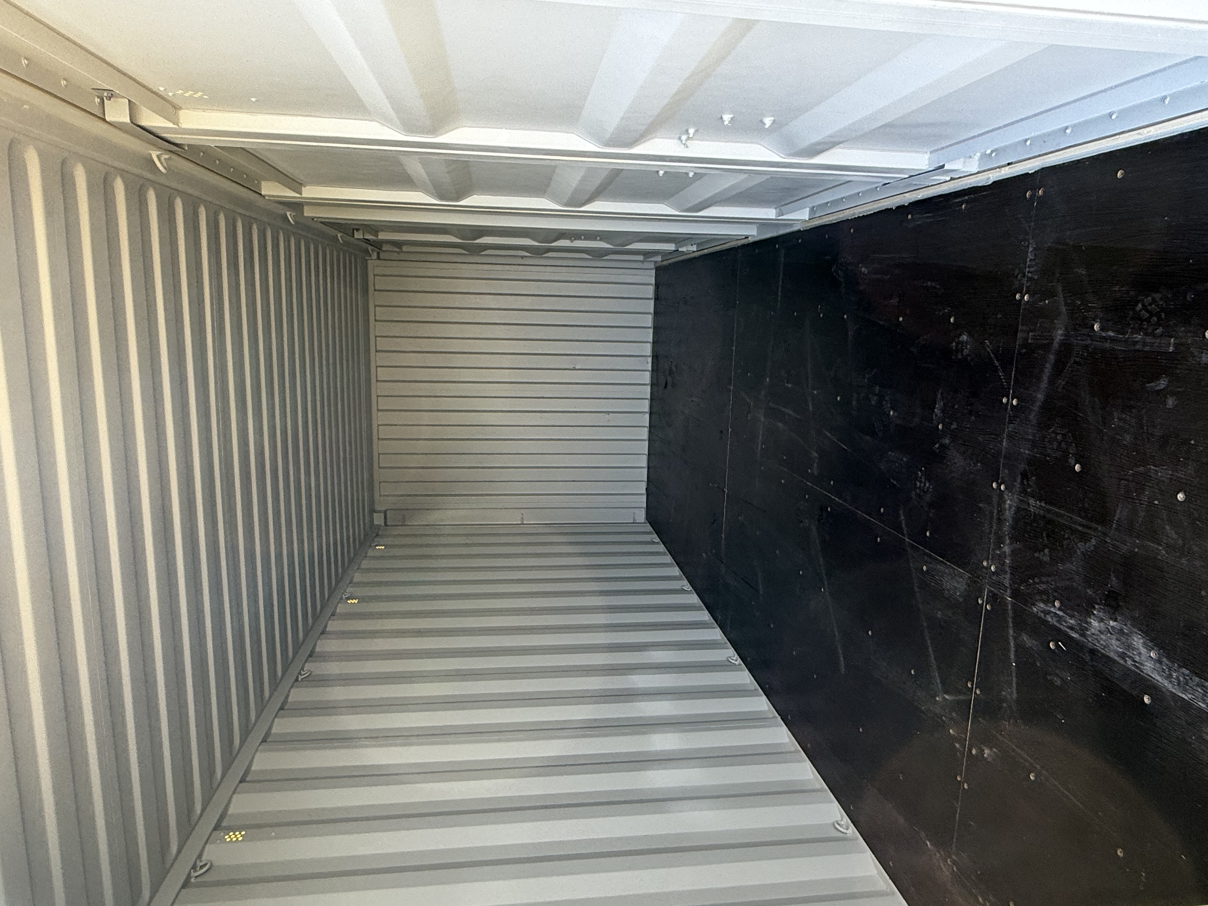 2024 - 20' Side Door Container w/ mullion 1 trip, STANDARD 8'6" TALL, LIGHT IVORY, Lock box & Easy Open Handle - 646192