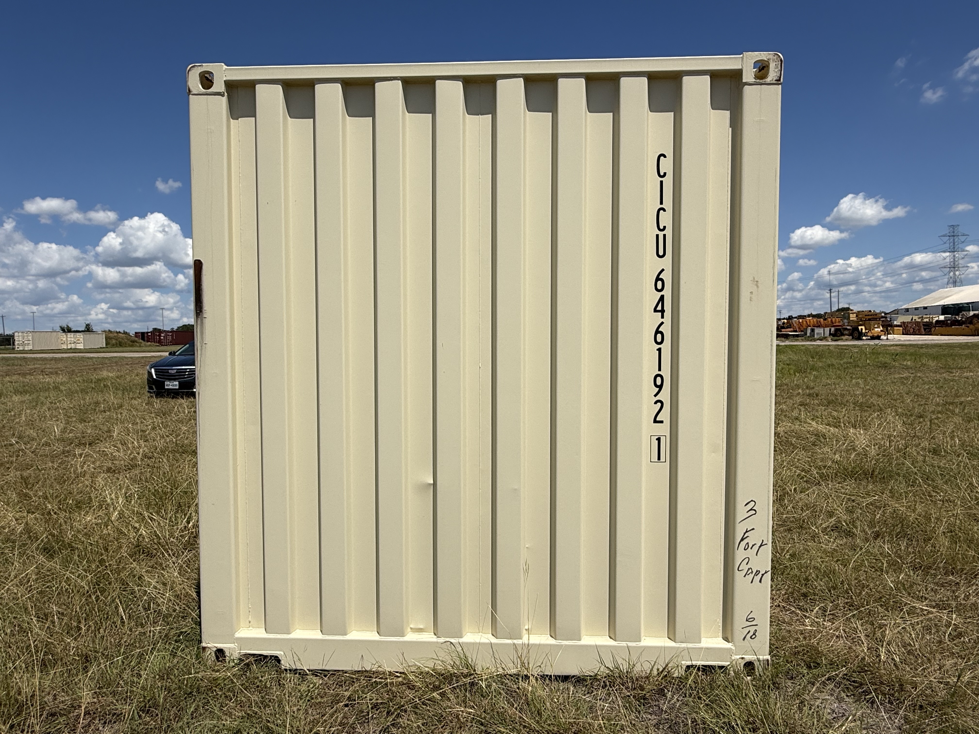 2024 - 20' Side Door Container w/ mullion 1 trip, STANDARD 8'6" TALL, LIGHT IVORY, Lock box & Easy Open Handle - 646192