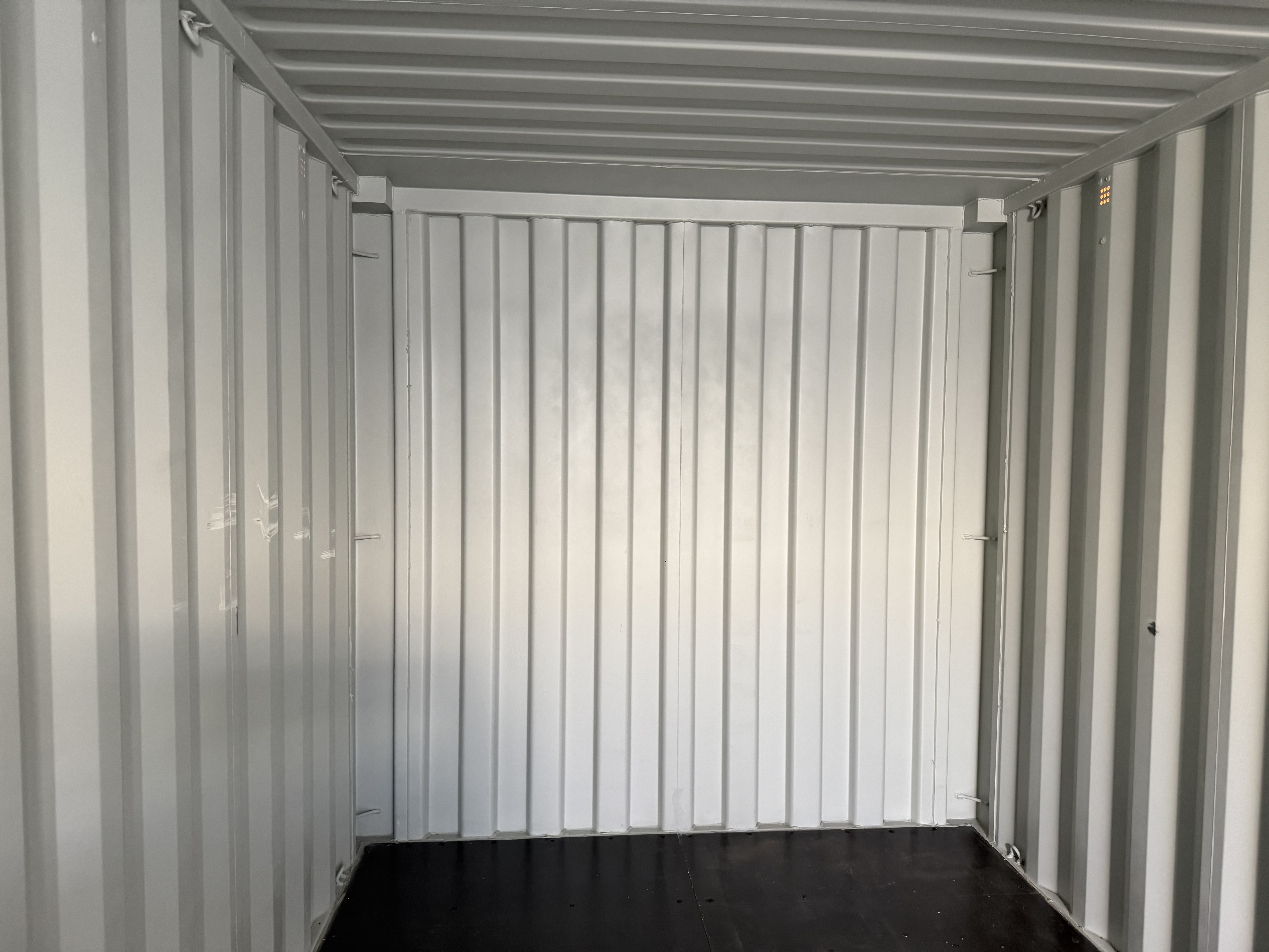 20' Container NEW, STANDARD 8'6" TALL, LIGHT IVORY, 2 DOOR, Lock box & Easy Open Handle