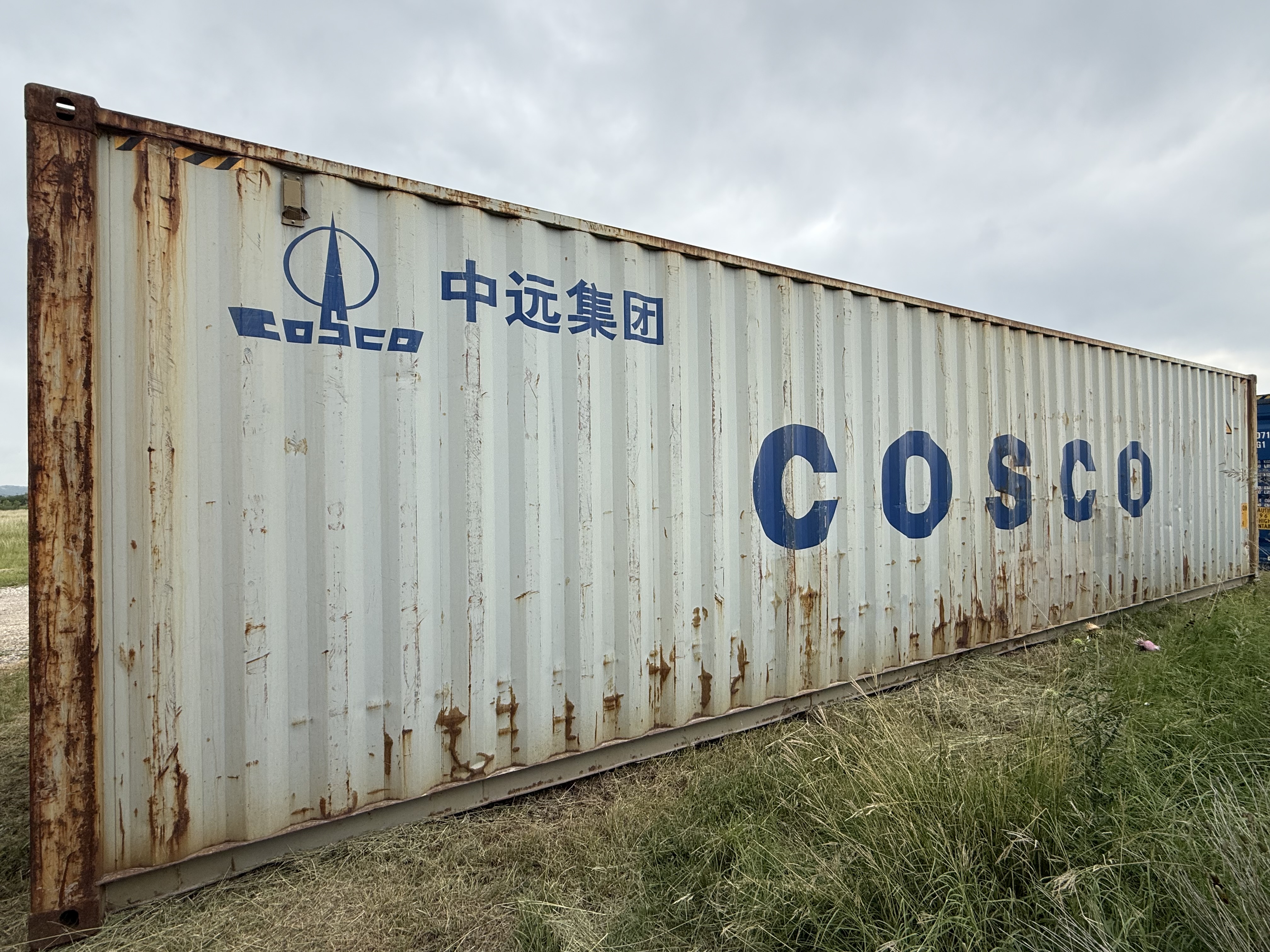 40' Container USED WIND AND WATER TIGHT, HIGH CUBE 9'6" TALL, 2 DOOR STD handles