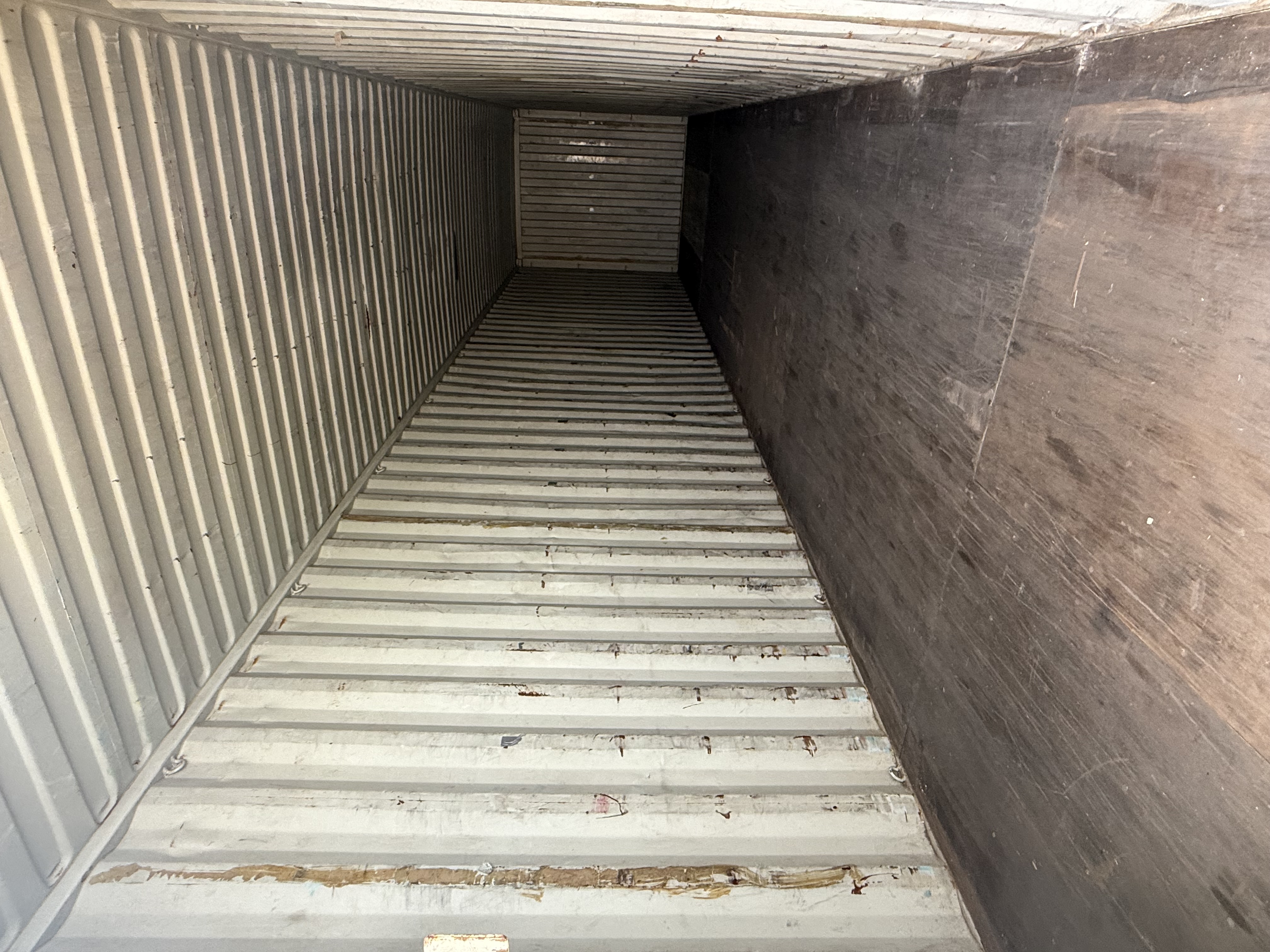 40' Container USED WIND AND WATER TIGHT, HIGH CUBE 9'6" TALL, RUST RED, 2 DOOR STD handles