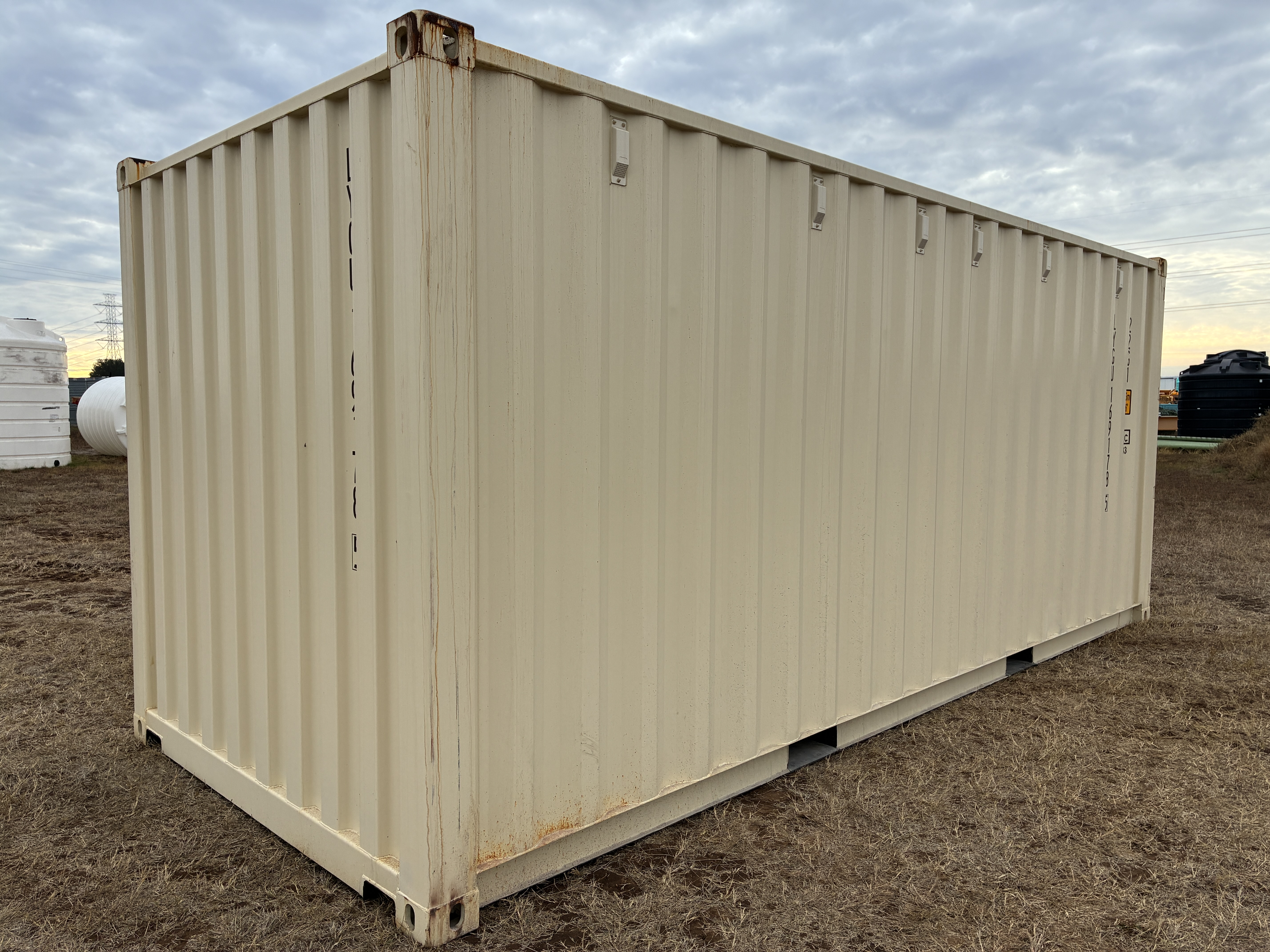 2025 - 20' Container NEW, STANDARD 8'6" TALL, LIGHT IVORY, 2 DOOR, Lock box & STD Handle - 169178