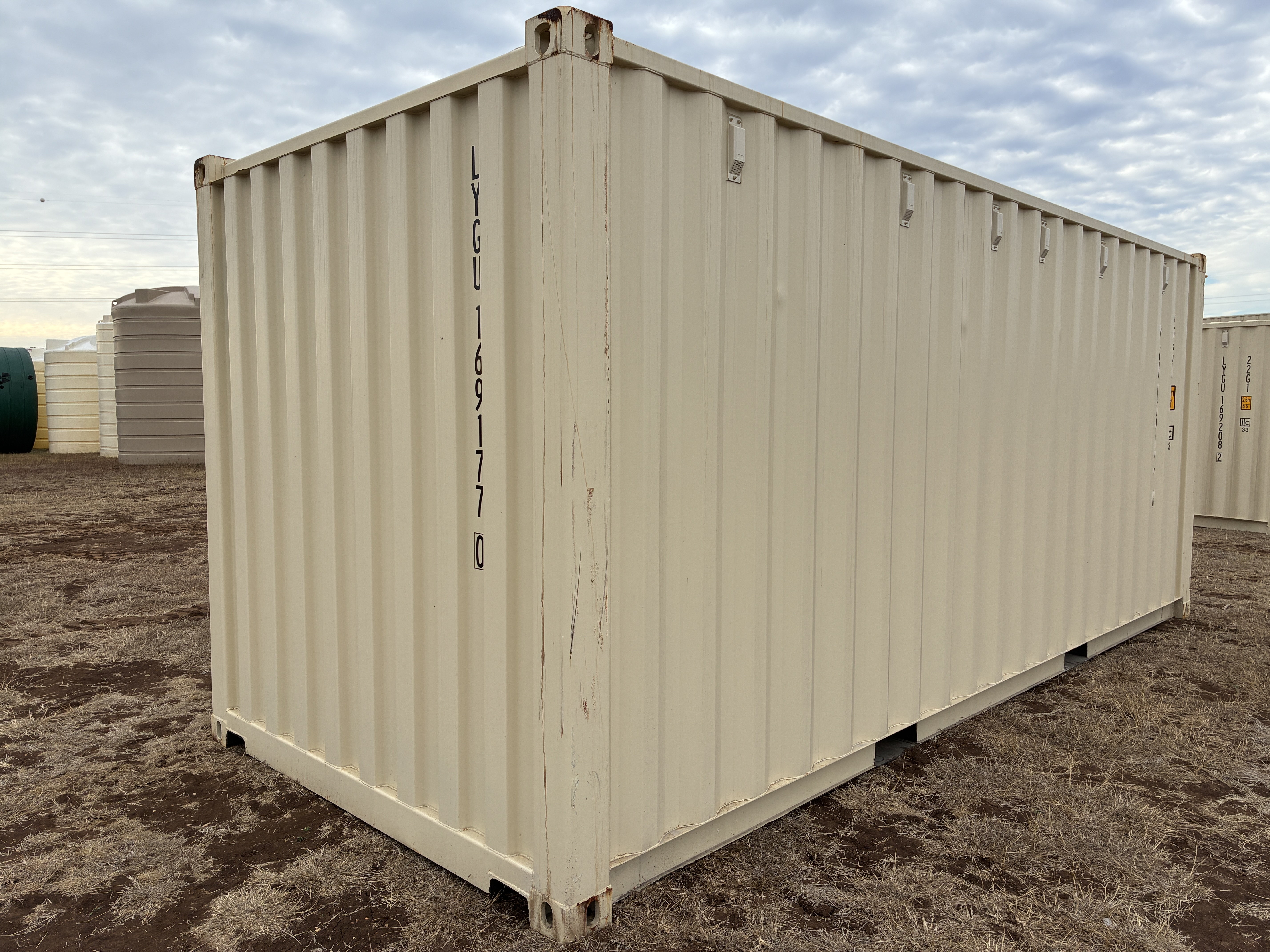 2025 - 20' Container NEW, STANDARD 8'6" TALL, LIGHT IVORY, 2 DOOR, Lock box & STD Handle - 169177
