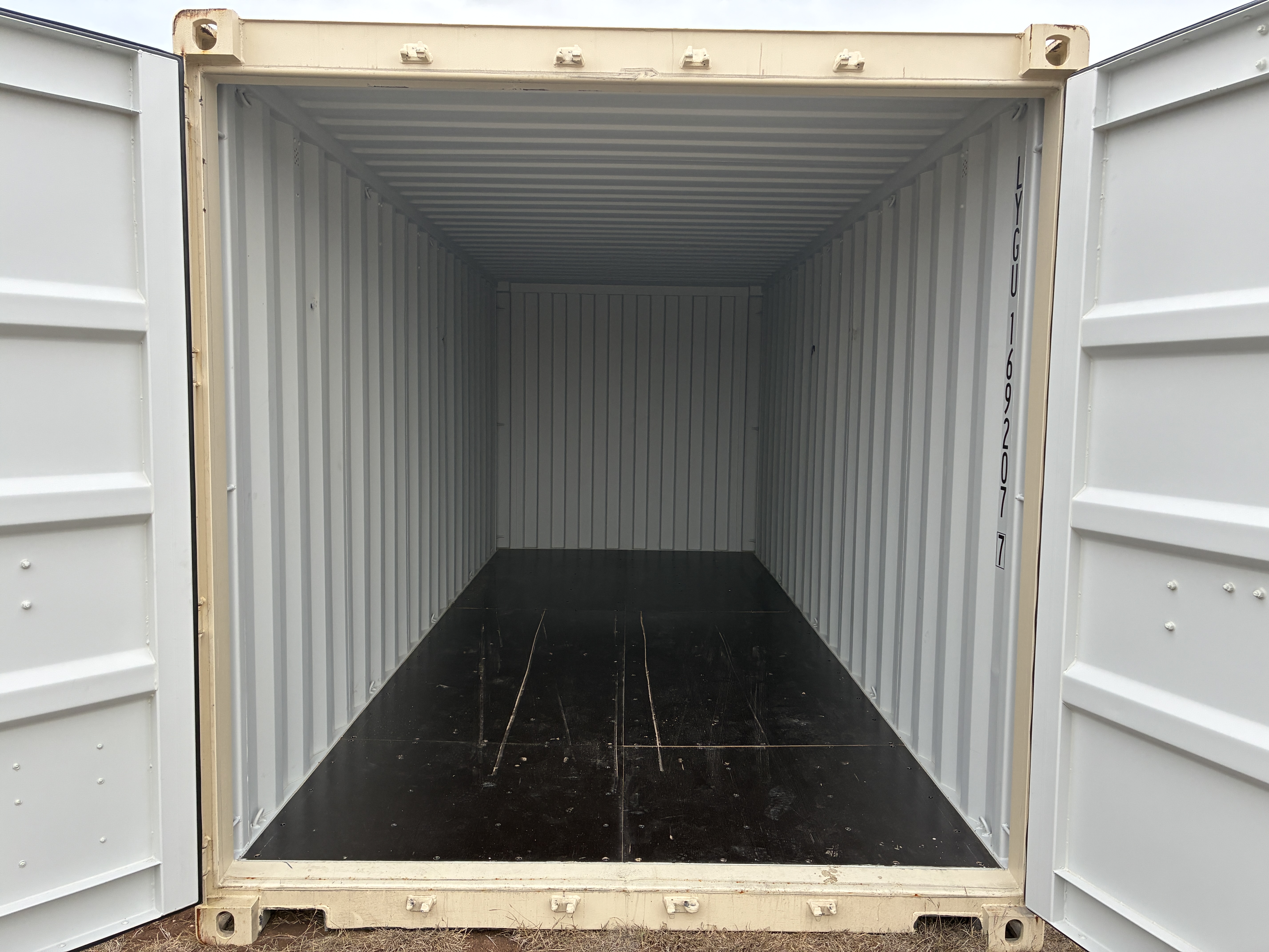 2025 - 20' Container NEW, STANDARD 8'6" TALL, LIGHT IVORY, 2 DOOR, Lock box & STD Handle - 169207