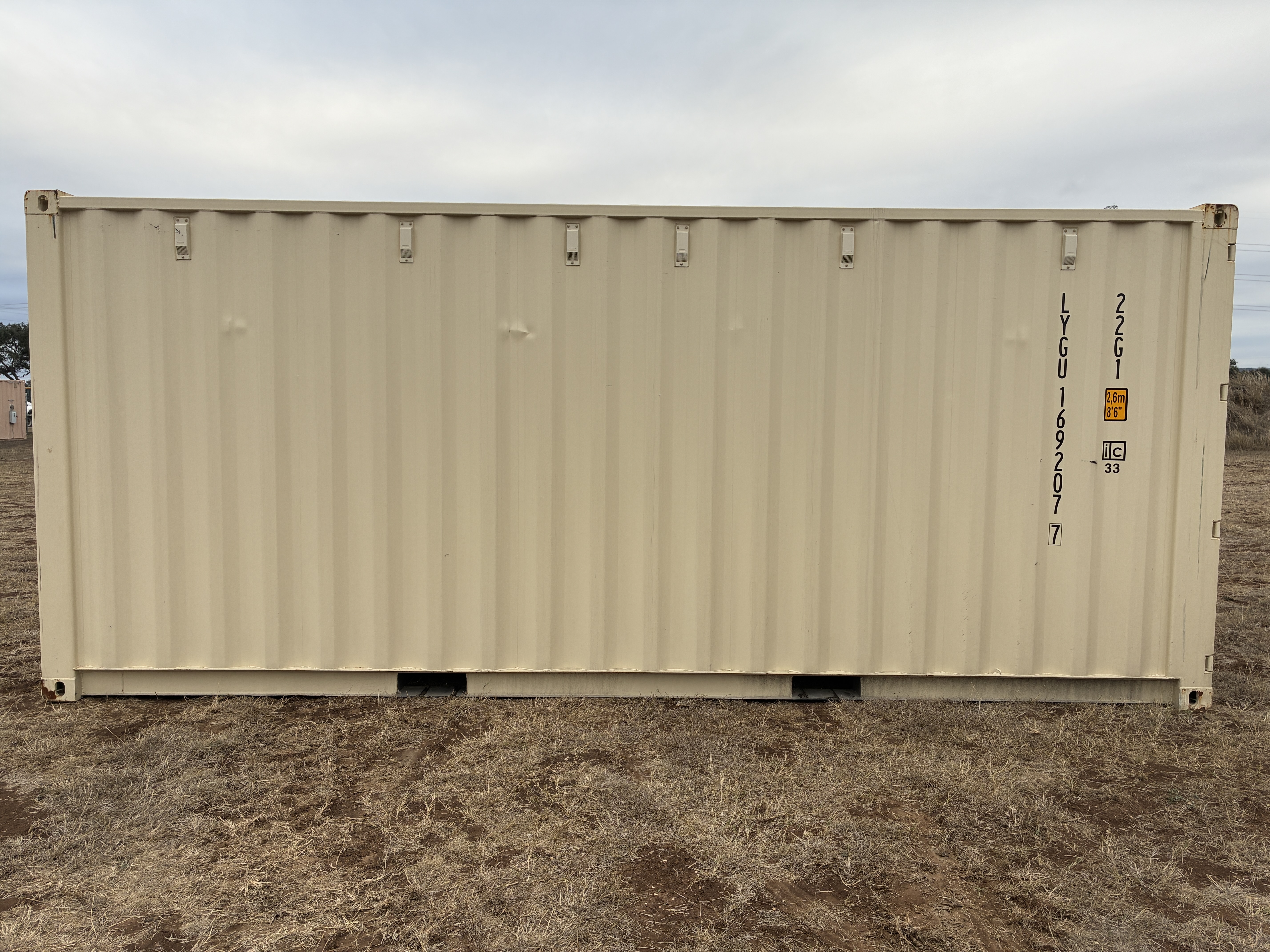 2025 - 20' Container NEW, STANDARD 8'6" TALL, LIGHT IVORY, 2 DOOR, Lock box & STD Handle - 169207