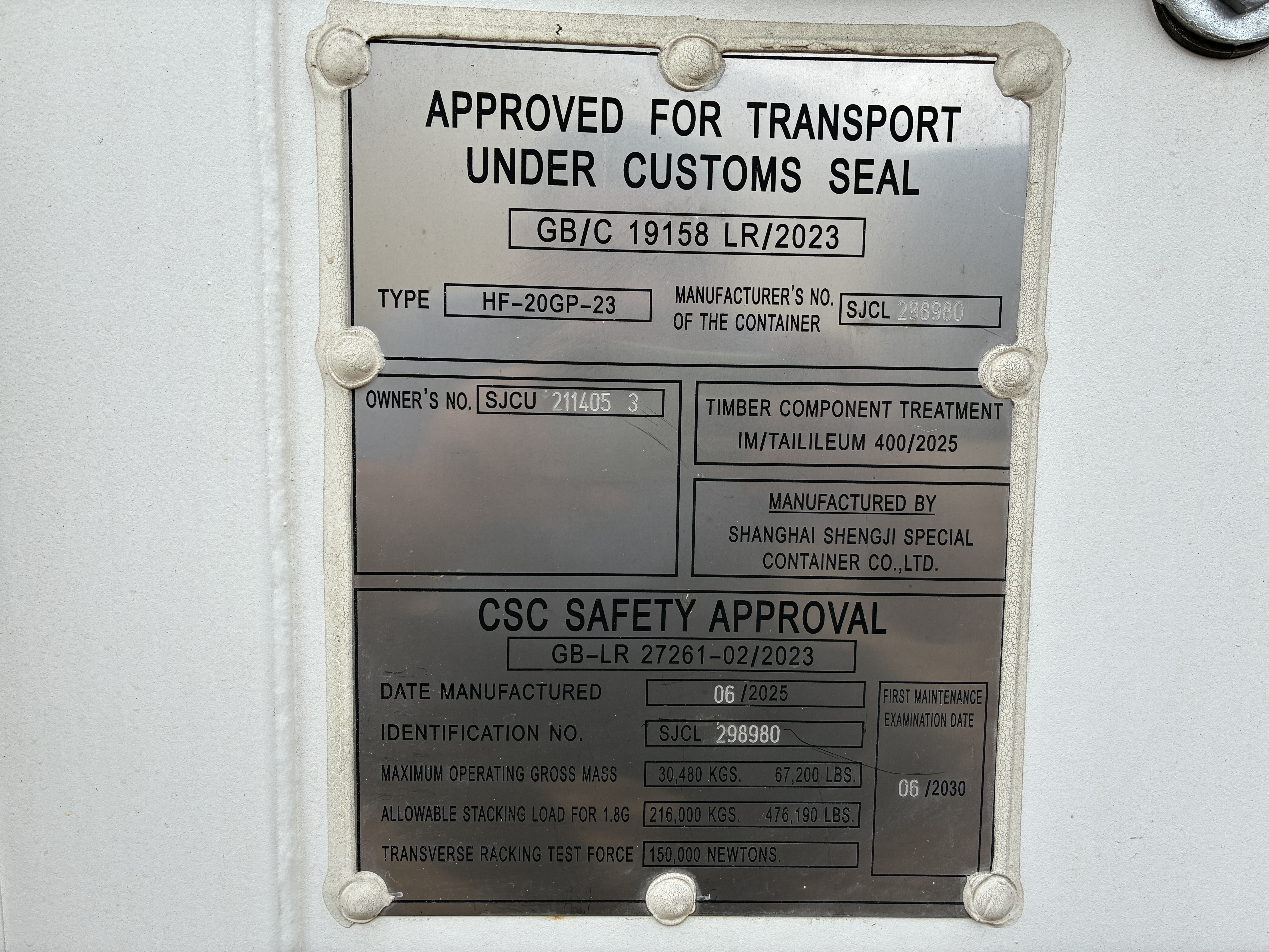 2025 - 20' Container NEW, STANDARD 8'6" TALL, WHITE, 2 DOOR, Lock box & STD Handle -  211405