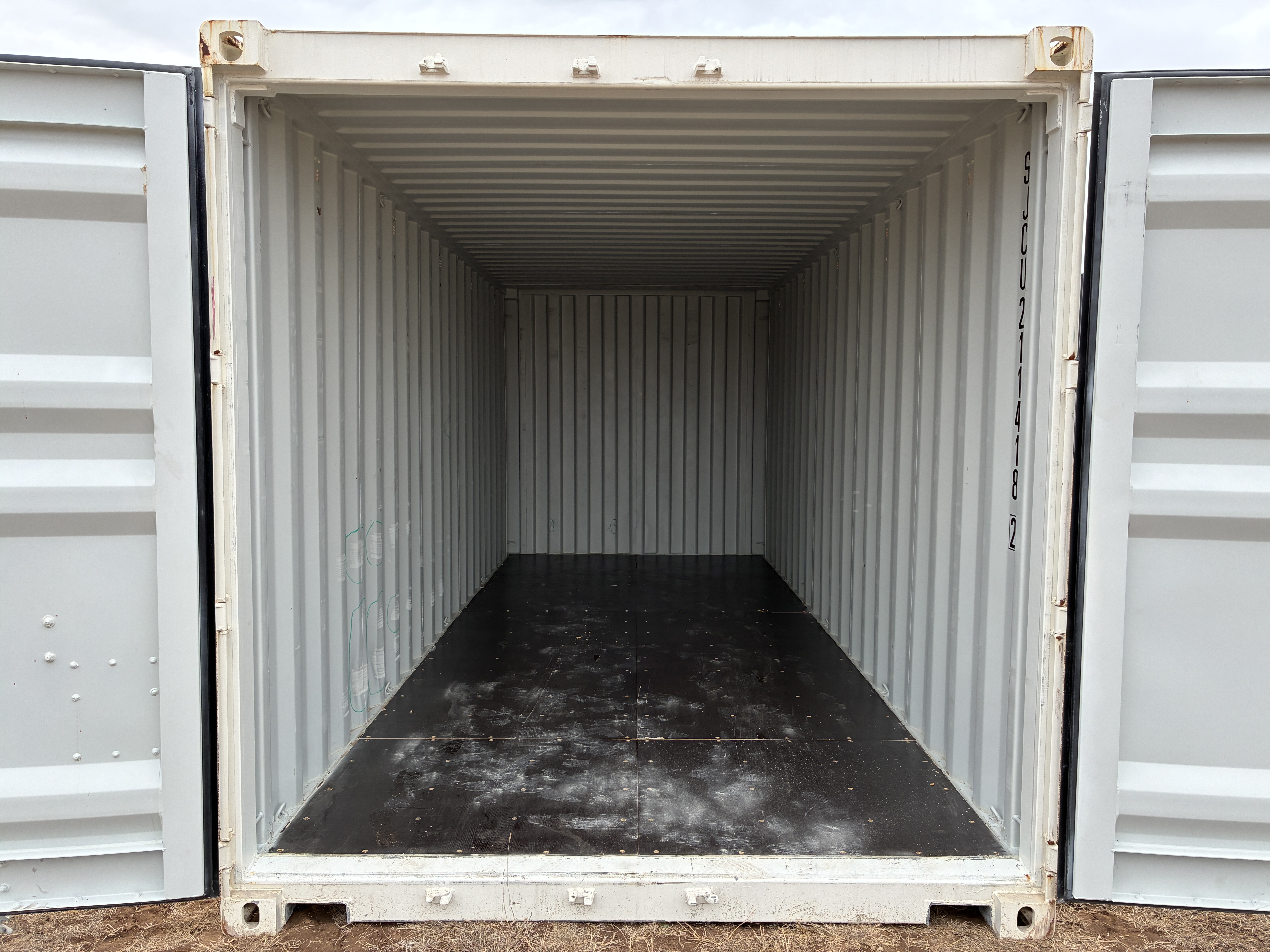 2025 - 20' STD Container NEW, STANDARD 8'6" TALL, WHITE, 2 DOOR, Lock box & STD Handle- MINOR DAMAGE - 211418