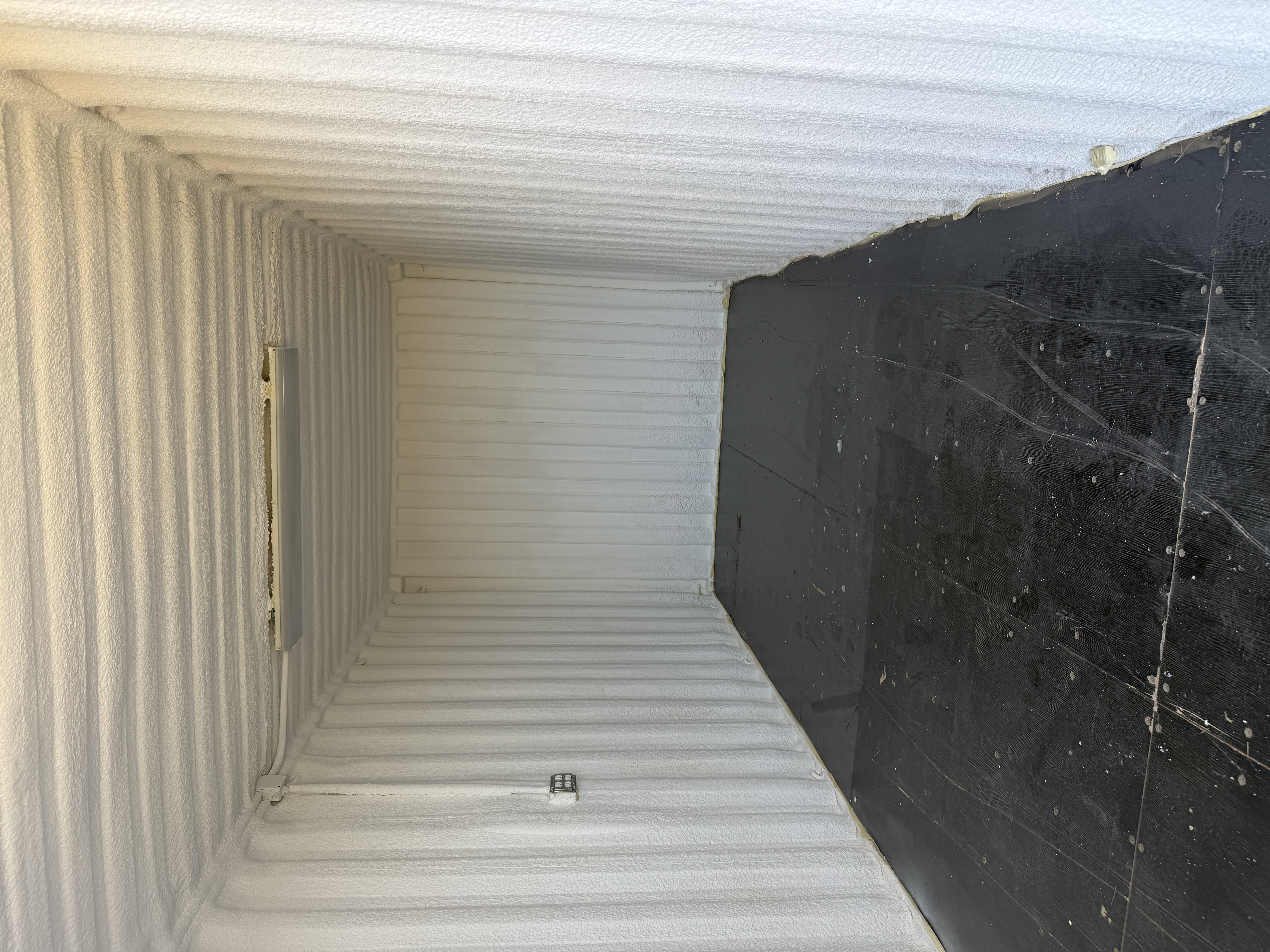 2025 - 20' Climate Controlled Container NEW, STANDARD 8'6" TALL, WHITE, 2 DOOR, Lock box & STD Handle - 211360